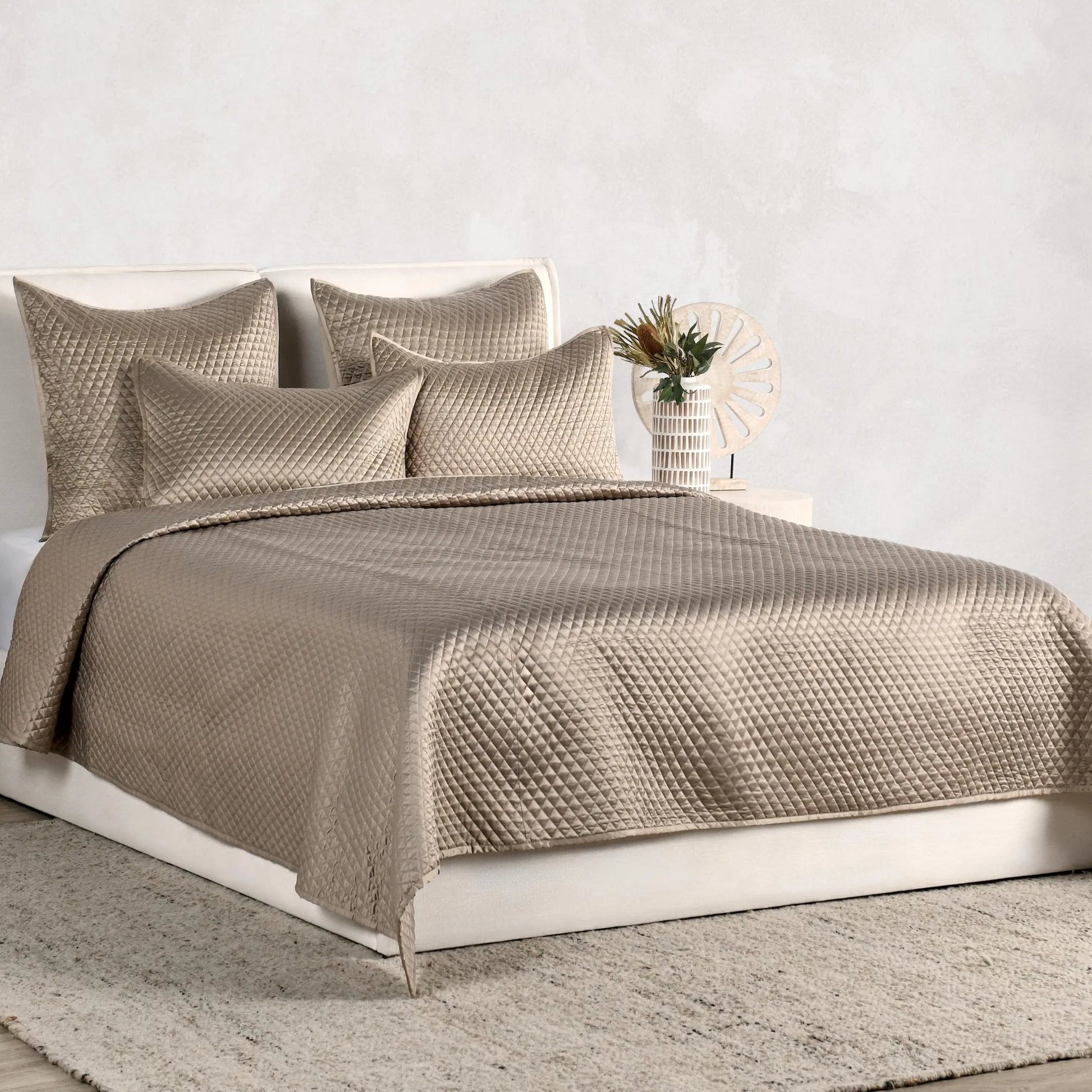 Winthrop 100% Sateen Quilt by Villa by Classic Home. Made from 100% matte poly sateen front in a transitional style.