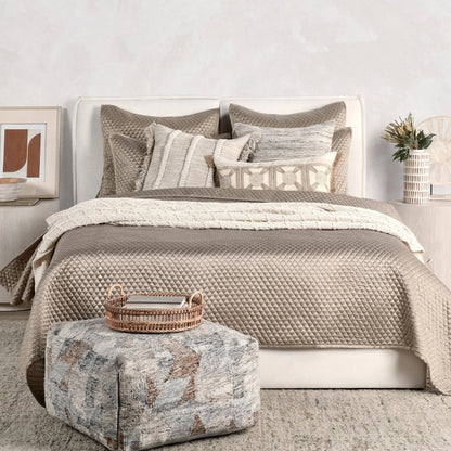 Winthrop 100% Sateen Quilt by Villa by Classic Home. Made from 100% matte poly sateen front in a transitional style.
