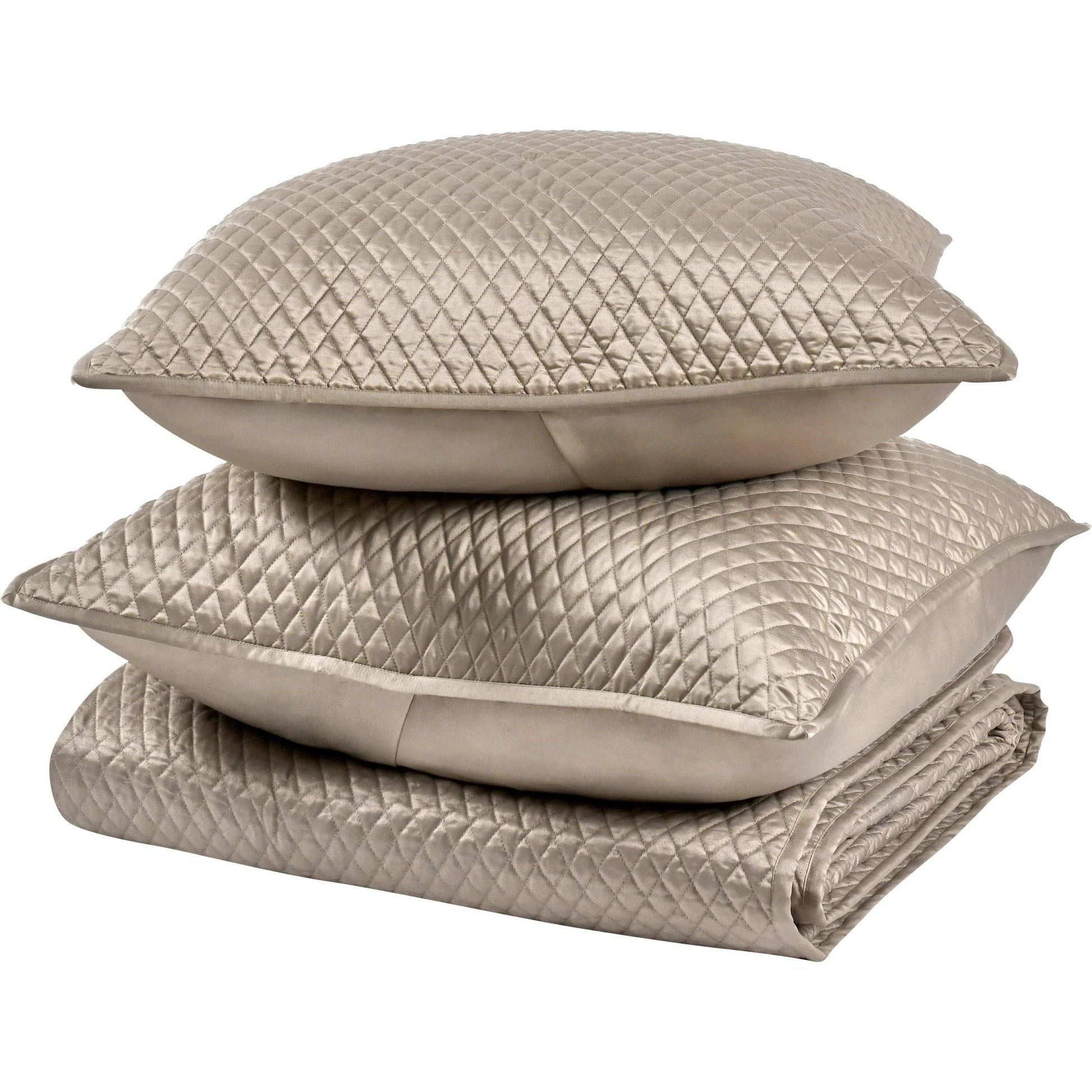 Winthrop 100% Sateen Quilt by Villa by Classic Home. Made from 100% matte poly sateen front in a transitional style.