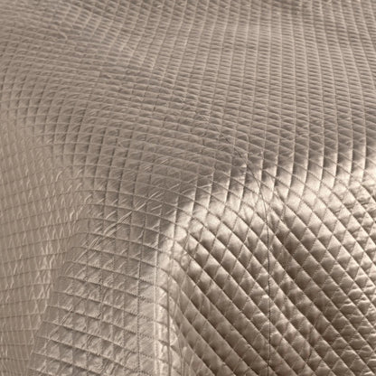 Winthrop 100% Sateen Quilt by Villa by Classic Home. Made from 100% matte poly sateen front in a transitional style.