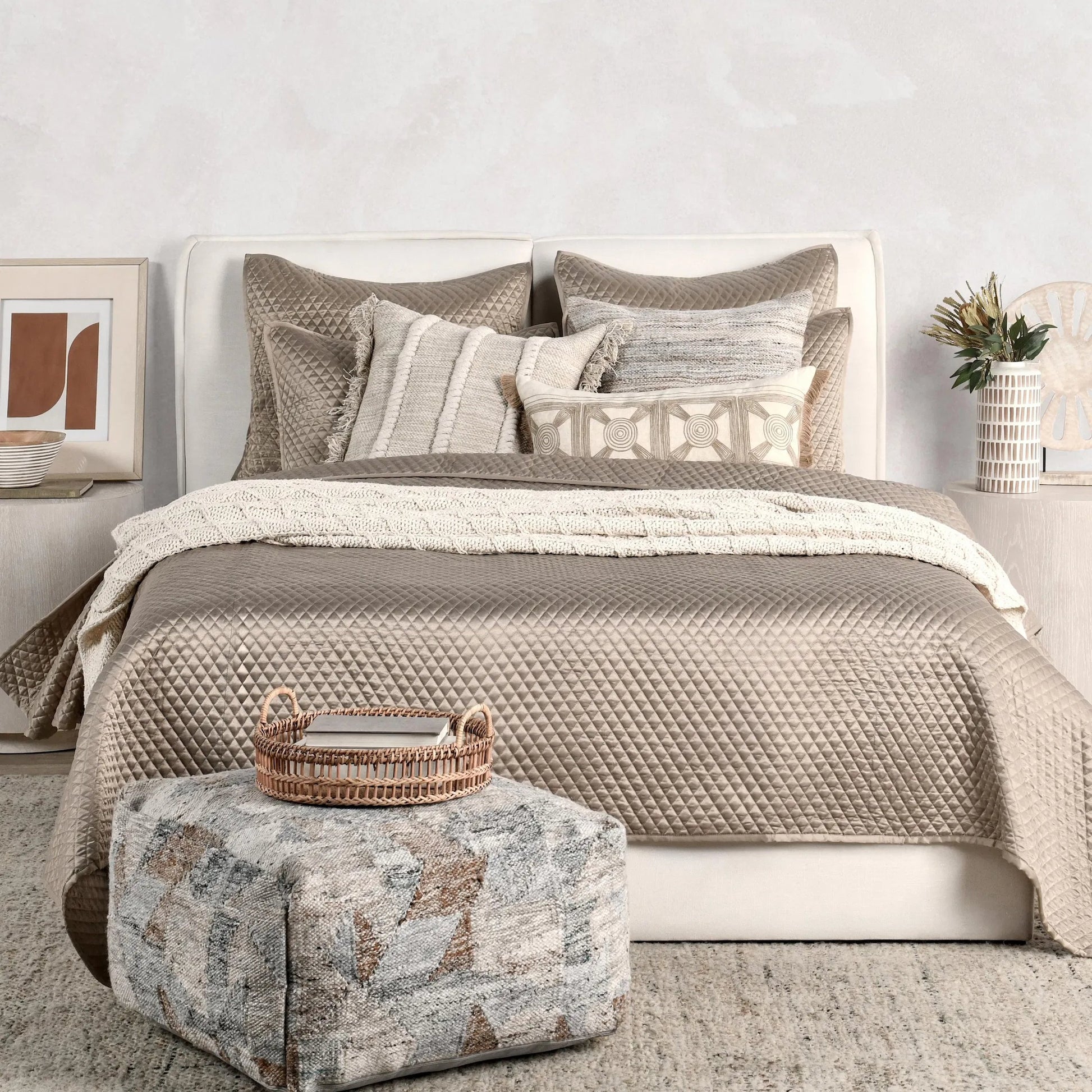 Winthrop 100% Sateen Quilt by Villa by Classic Home. Made from 100% matte poly sateen front in a transitional style.