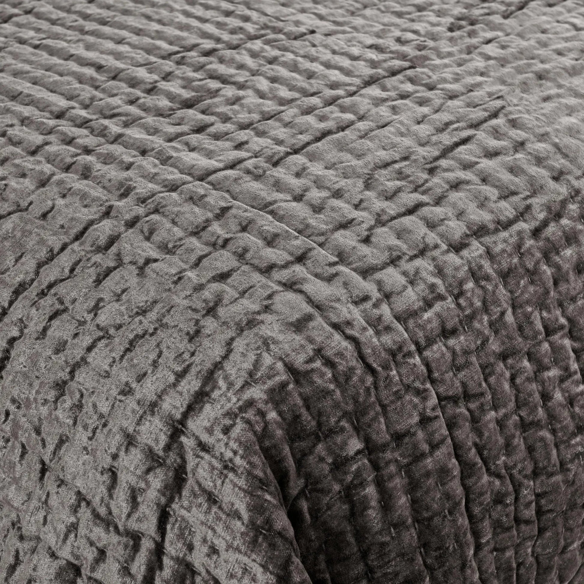 Dimitry 100% Rayon Velvet Bay Quilt by Villa by Classic Home. Made from unique in a modern style.