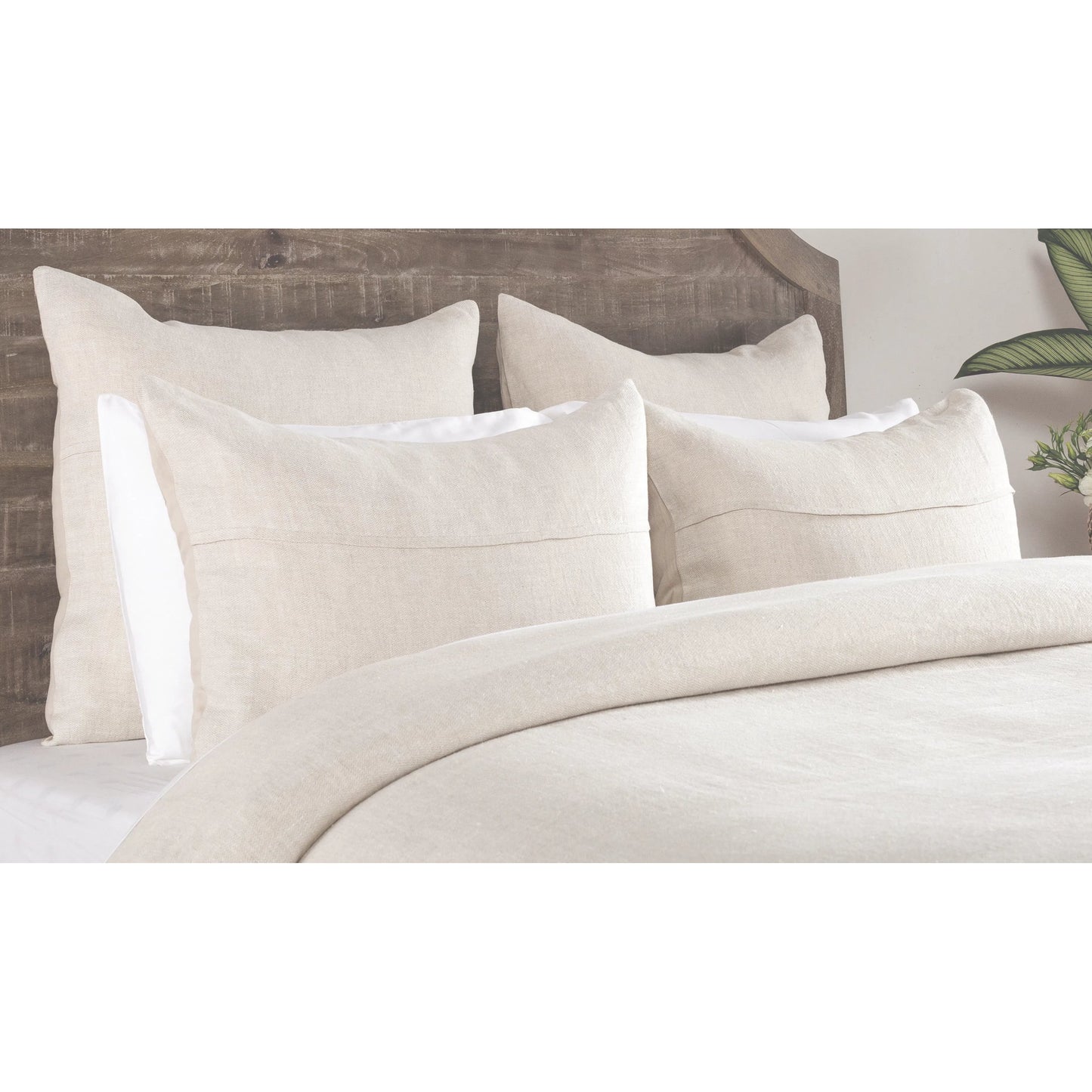 007 SI-2355297 | Lifestyle | Beaumont 100% Linen Sham by Villa by Classic Home. Made from 100% belgian flax linen 100% solid cotton back with hidden button closure in a transitional style.