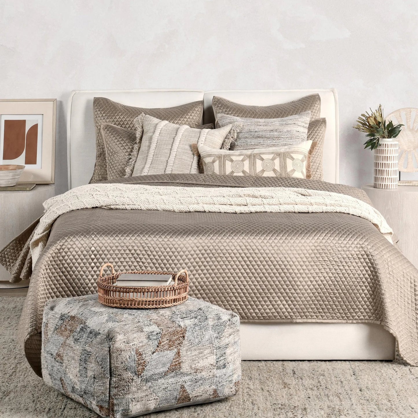 045 SI-2223030 | Lifestyle | Winthrop 100% Sateen Pillow by Villa by Classic Home. Made from 100% matte poly sateen front in a transitional style.