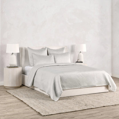 Winthrop 100% Sateen Quilt by Villa by Classic Home. Made from 100% matte poly sateen front in a transitional style.