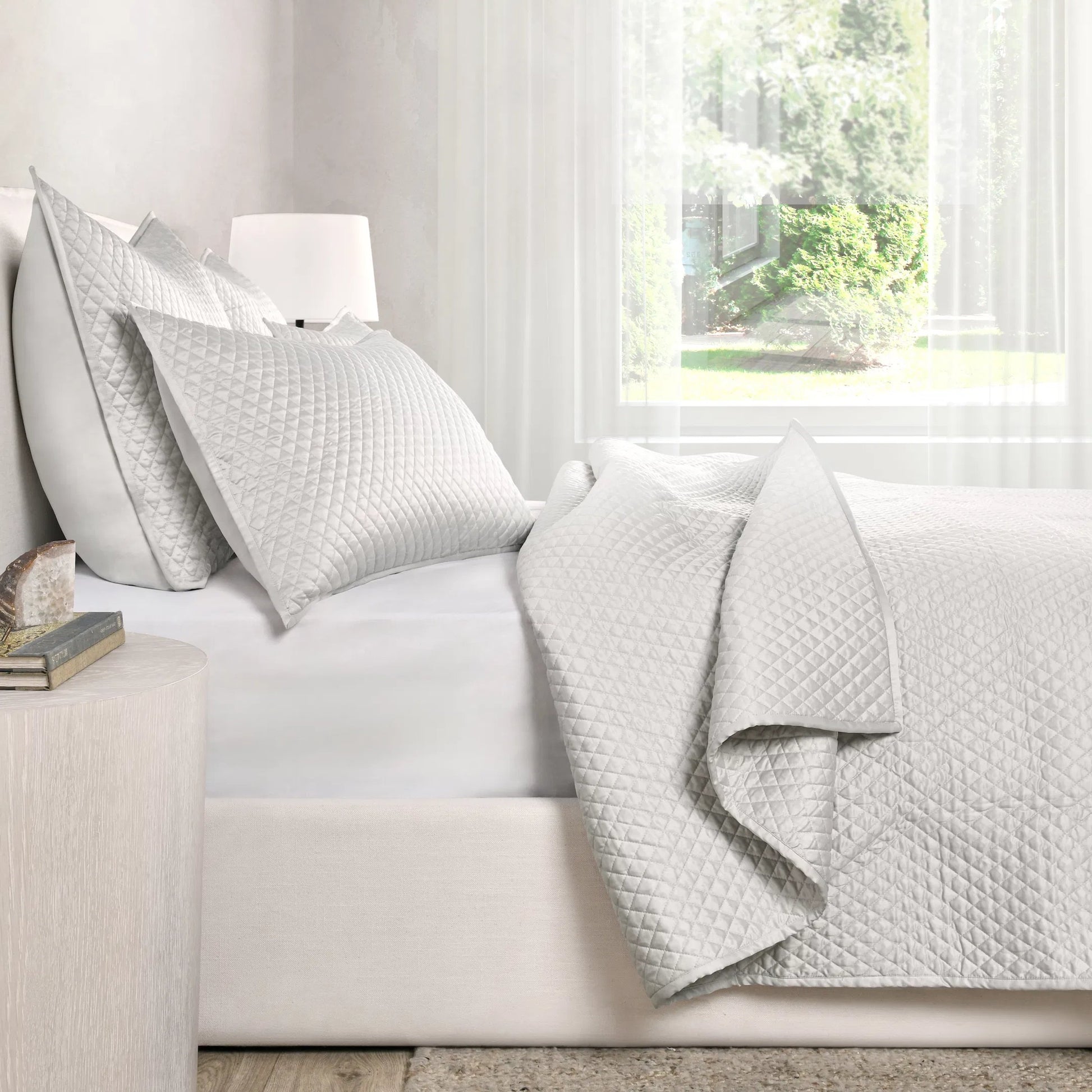 Winthrop 100% Sateen Quilt by Villa by Classic Home. Made from 100% matte poly sateen front in a transitional style.