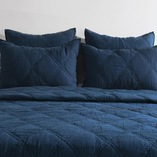 Casi 100% Belgian Flax Linen Standard Sham by Villa by Classic Home in midnight blue. Made from 100% belgian flax linen in a unique style.