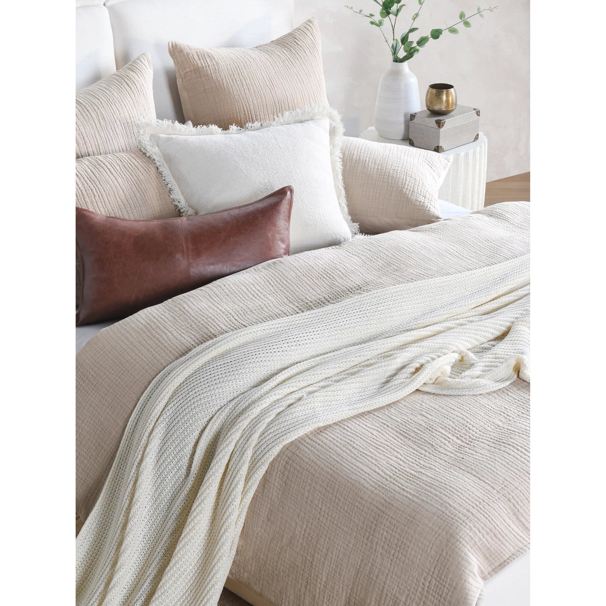 Cardiff White Duvet by Villa by Classic Home. Made from unique in a transitional style.