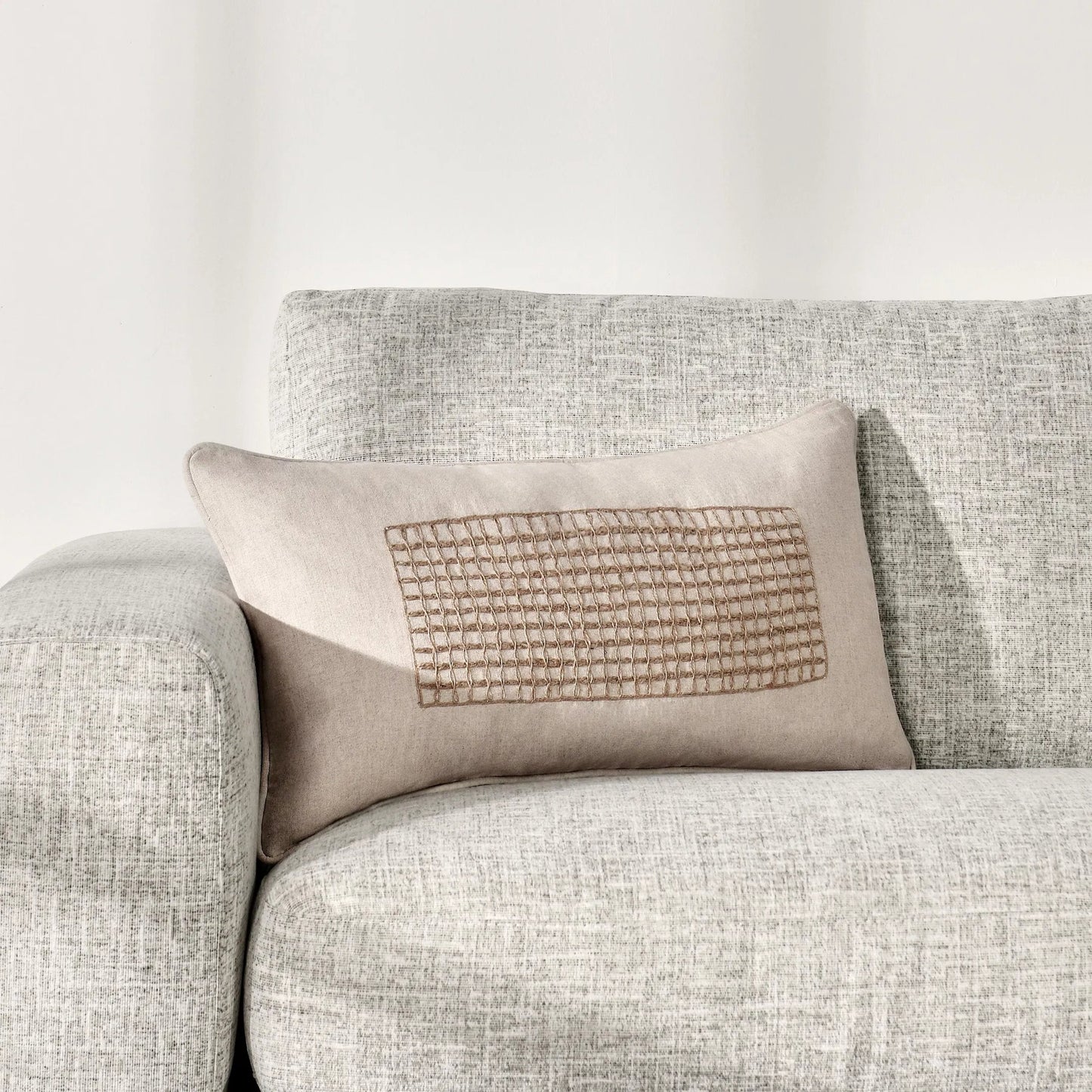 006 SI-2243785 | Lifestyle | Siena Cotton Linen Blend Throw Pillow by Villa by Classic Home in beige. Made from 50% cotton, 50% belgian flax linen in a transitional style.