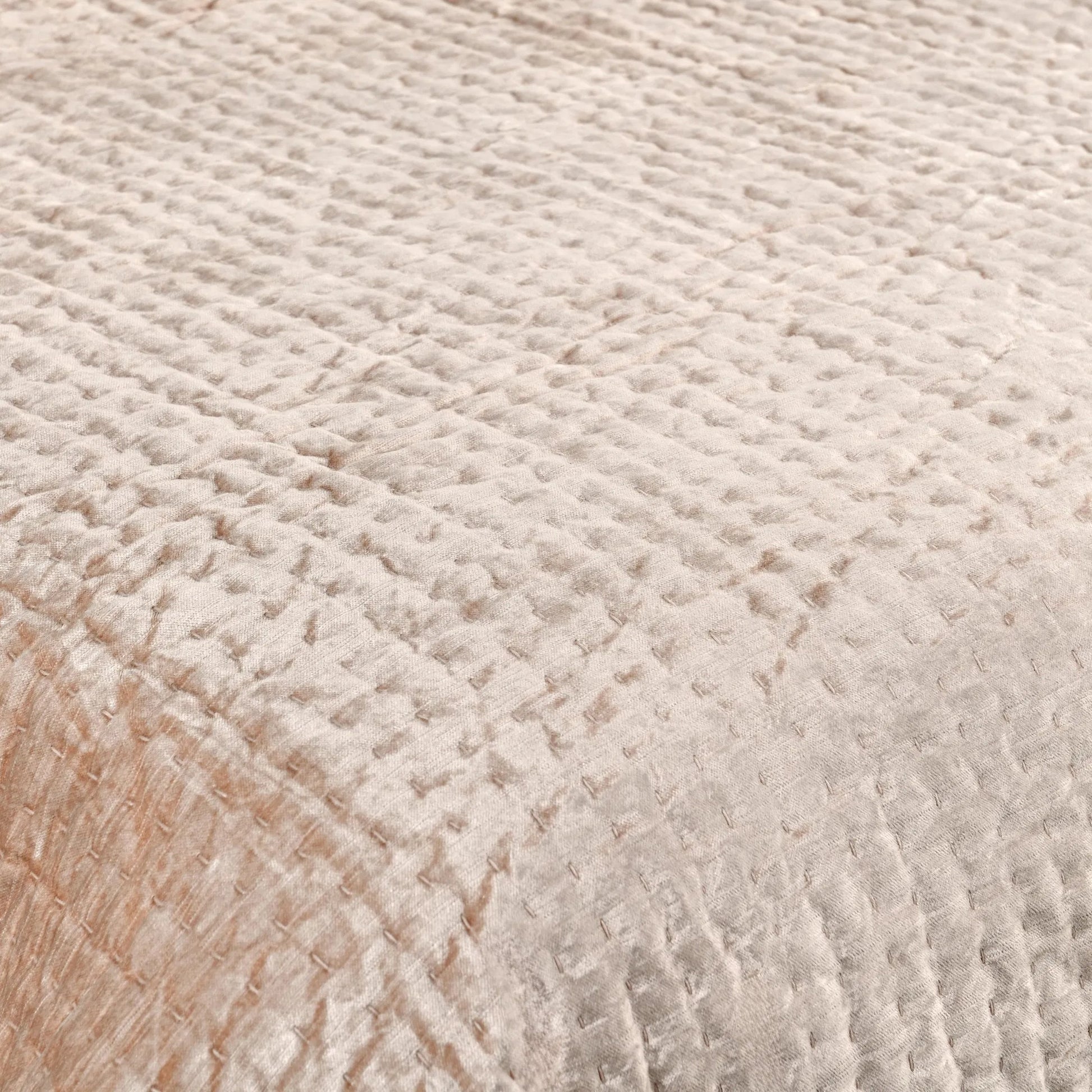 Dimitry 100% Rayon Velvet Bay Quilt by Villa by Classic Home. Made from unique in a modern style.