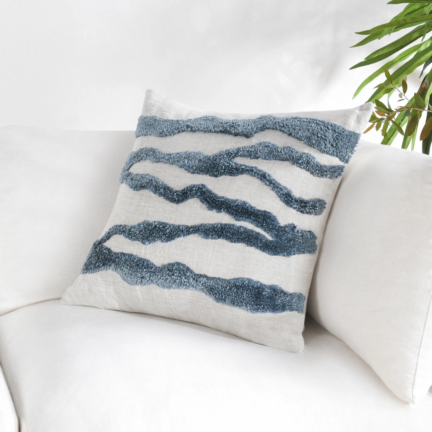 017 SI-2243675 | Lifestyle | Passage Belgian Linen Blend Throw Pillow by Villa by Classic Home. Made from 100% belgian flax linen in a transitional style.
