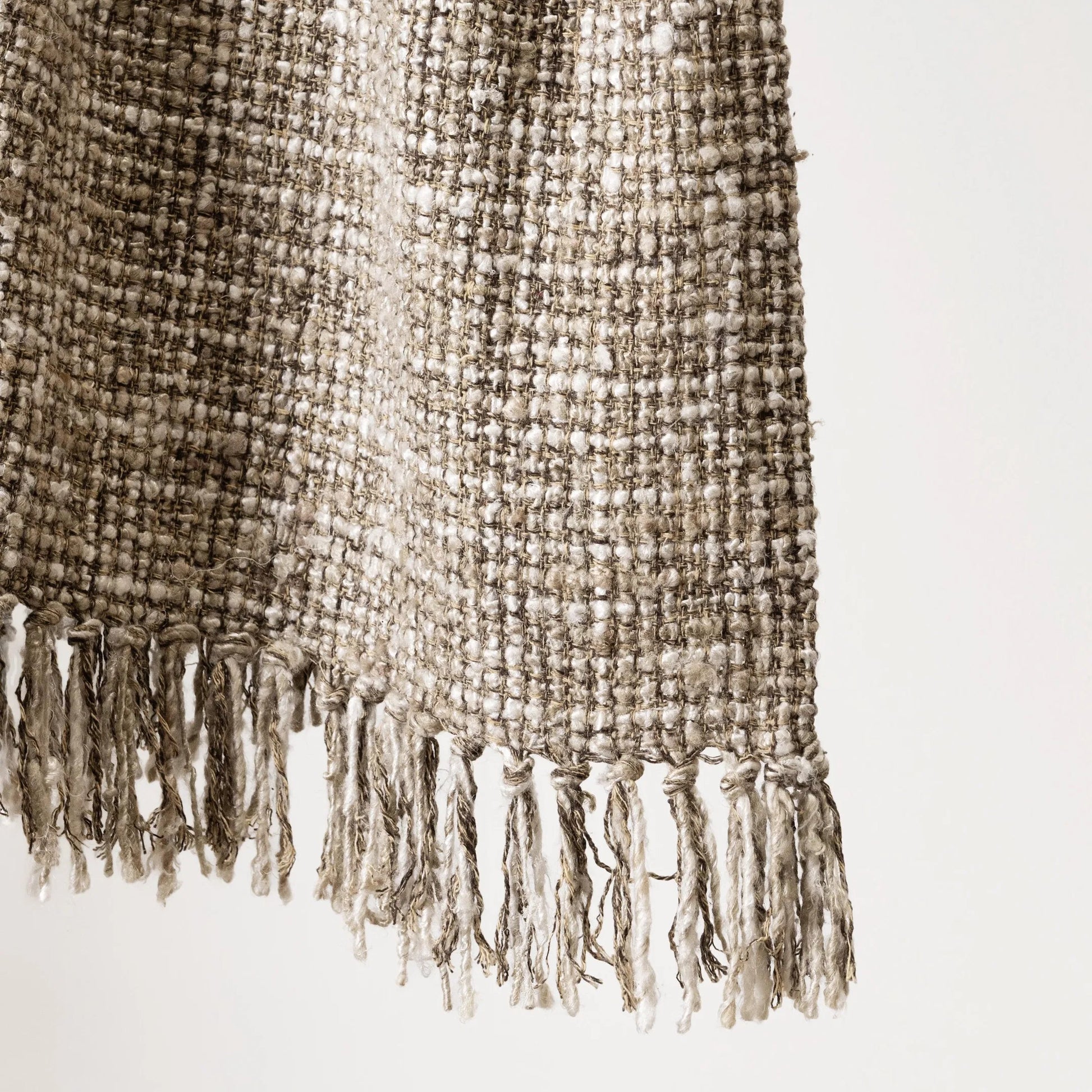 Porter Cotton Blend Black Throw Blanket by Villa by Classic Home in ivory. Made from 50% cotton, 50% viscose in a modern style.