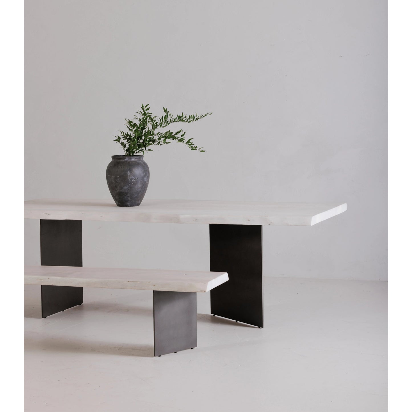 009 SI-2121914 | Lifestyle | Evans Dining Table by Moe's Home Collection in white. Made from solid acacia, iron legs in a modern style.