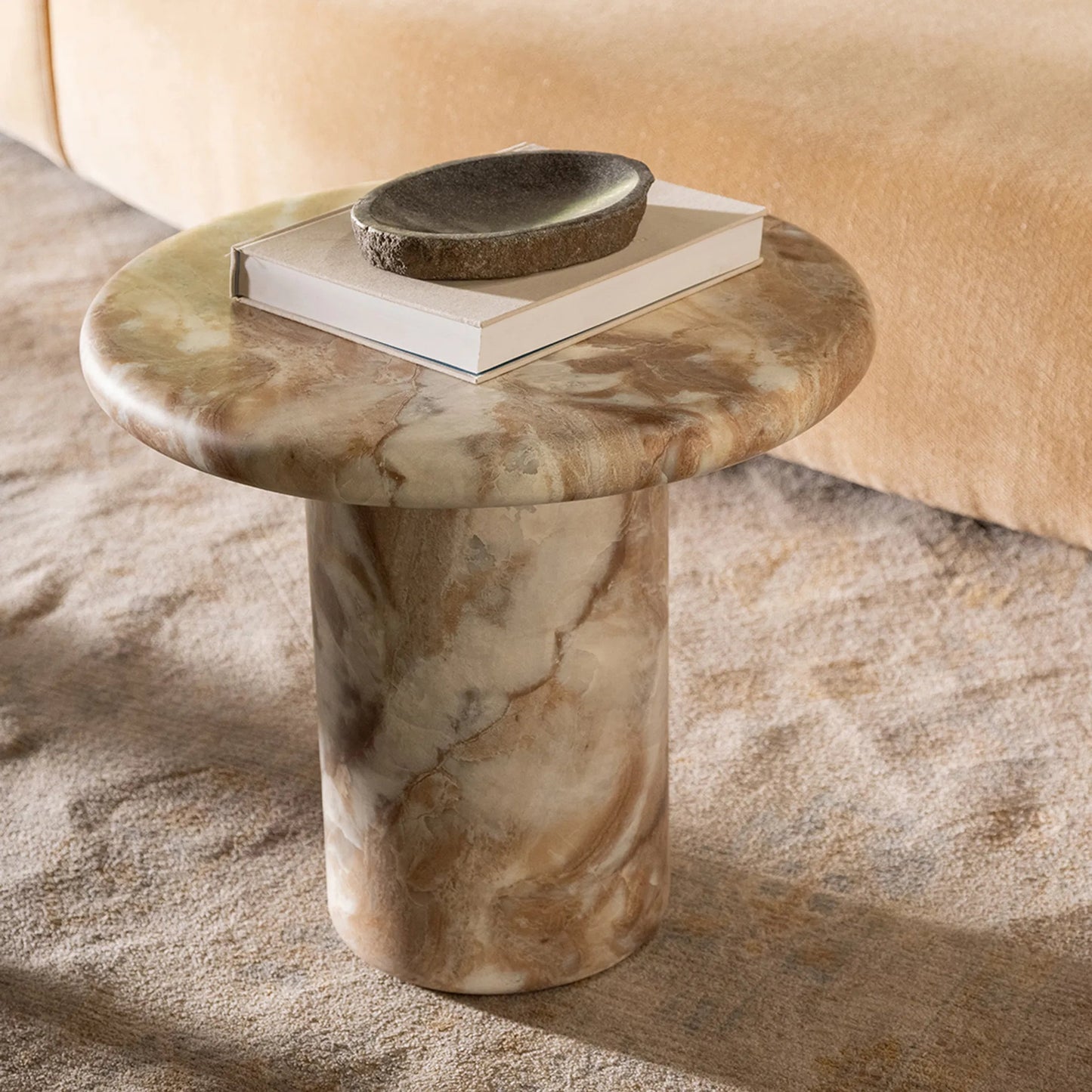 005 SI-2521816 | Lifestyle | Frida Outdoor Side Table by Moe's Home Collection. Made from concrete, fiberglass in a modern style.