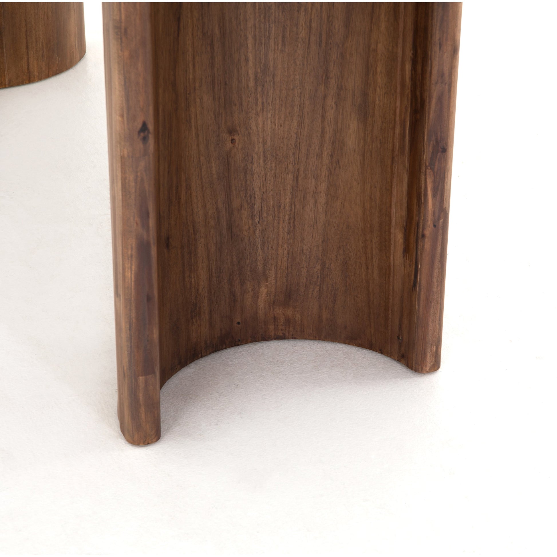 Paden Dining Table by Four Hands. Made from thin acacia veneer, solid acacia in a modern style.
