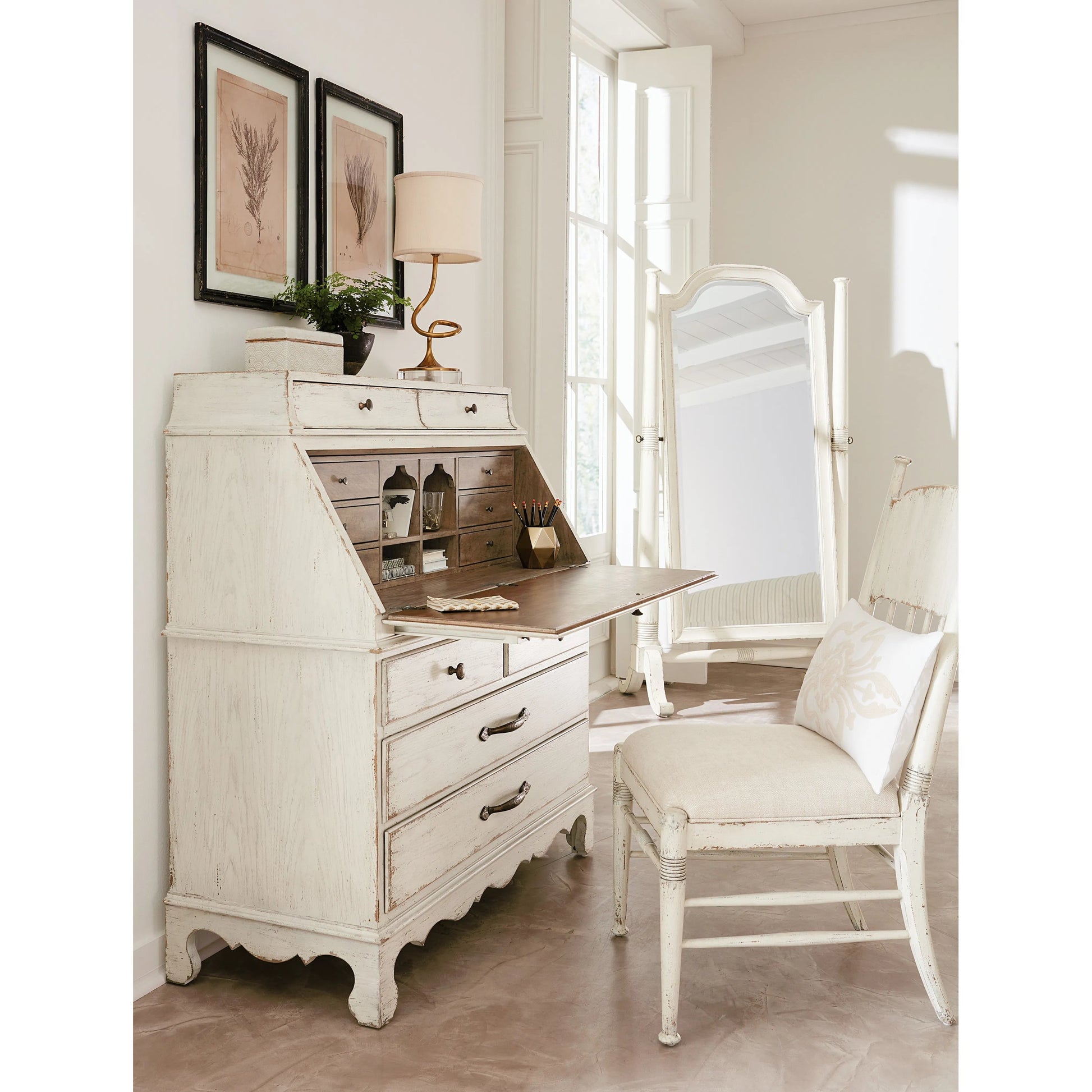 Americana Upholstered Seat Side Chair by Hooker Furniture in beige. Made from oak veneers and fabric in a cottage & farmhouse style.