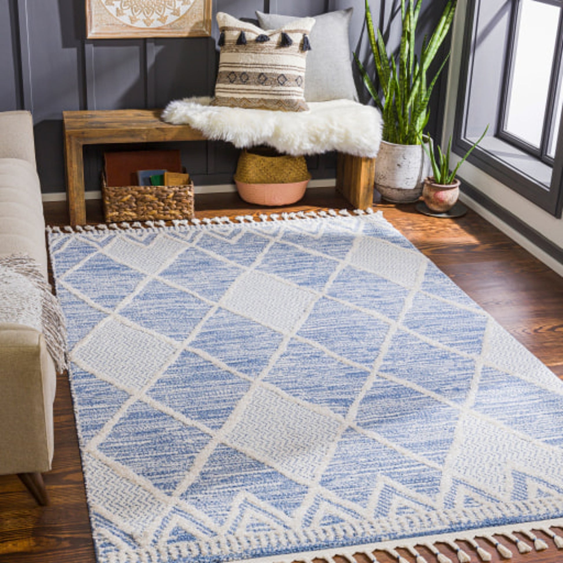 Valencia VLC-2302 Indoor/Outdoor Rug by Livabliss in dark blue, light blue, cream. Made from 70% polyester, 30% polypropylene in a modern style.