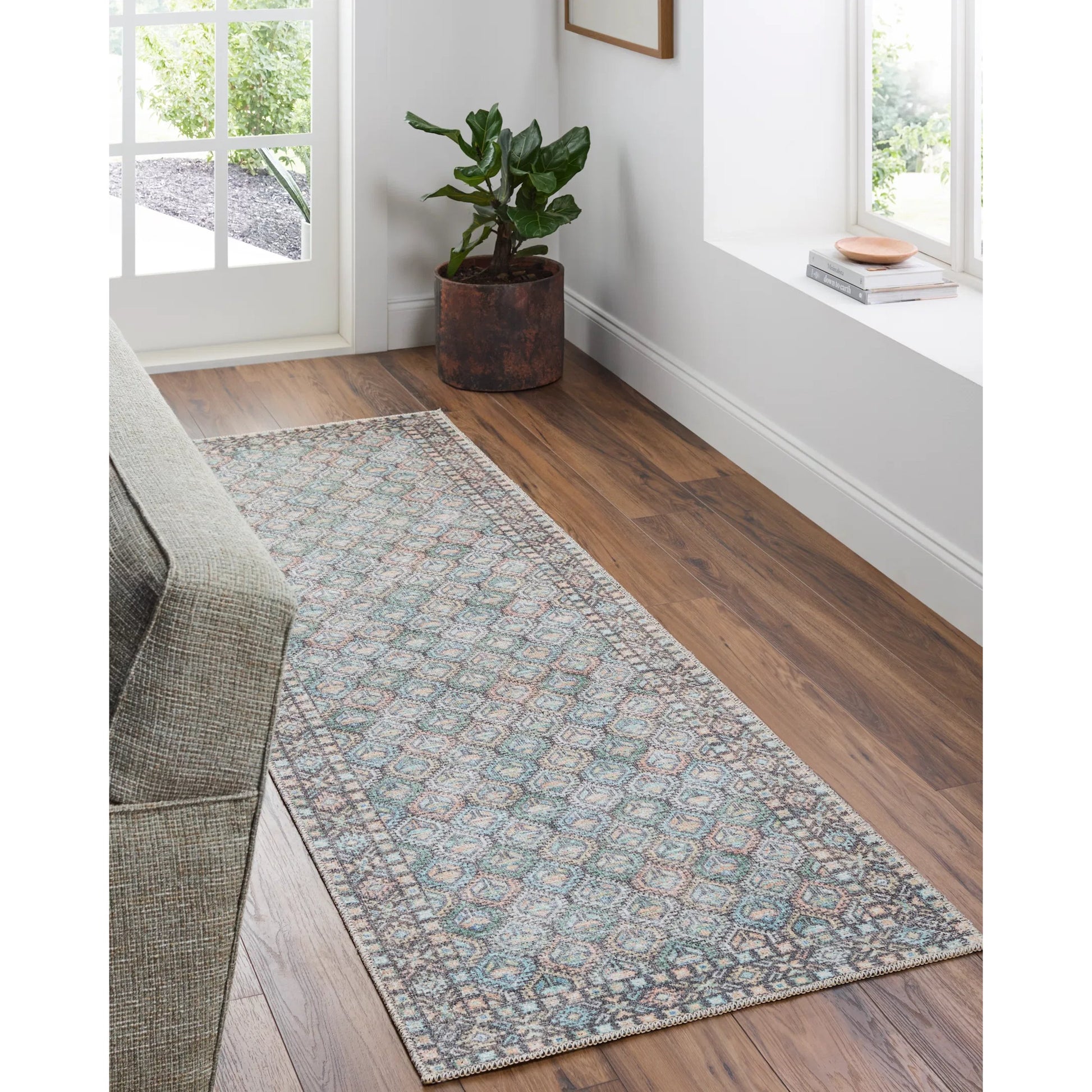 Vinny Rug - 533627 by Livabliss. Made from polyester in a unique style.