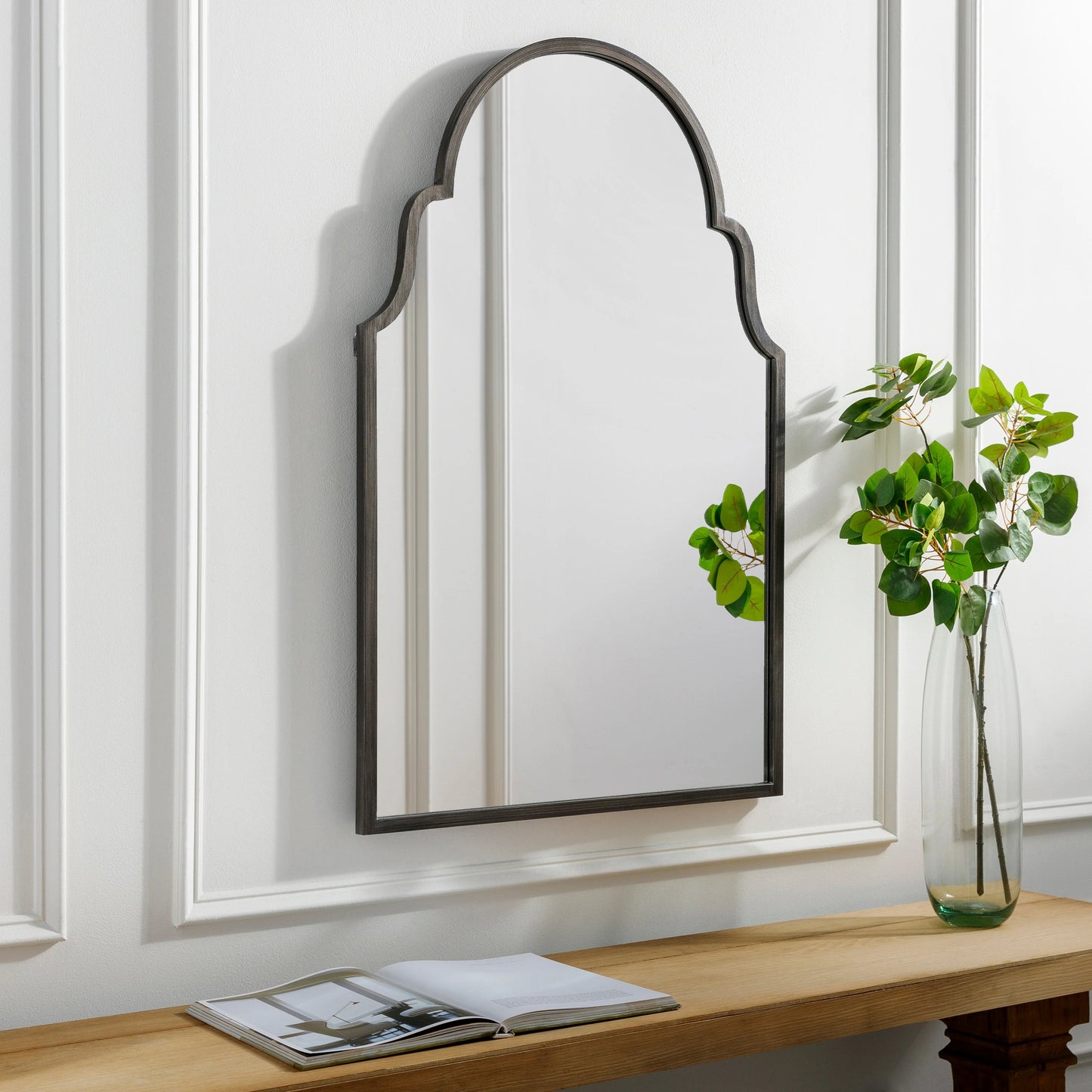 002 SR-754234 | Lifestyle | Vassar - 21933 by Surya in metallic silver. Made from metal - iron in a transitional style.