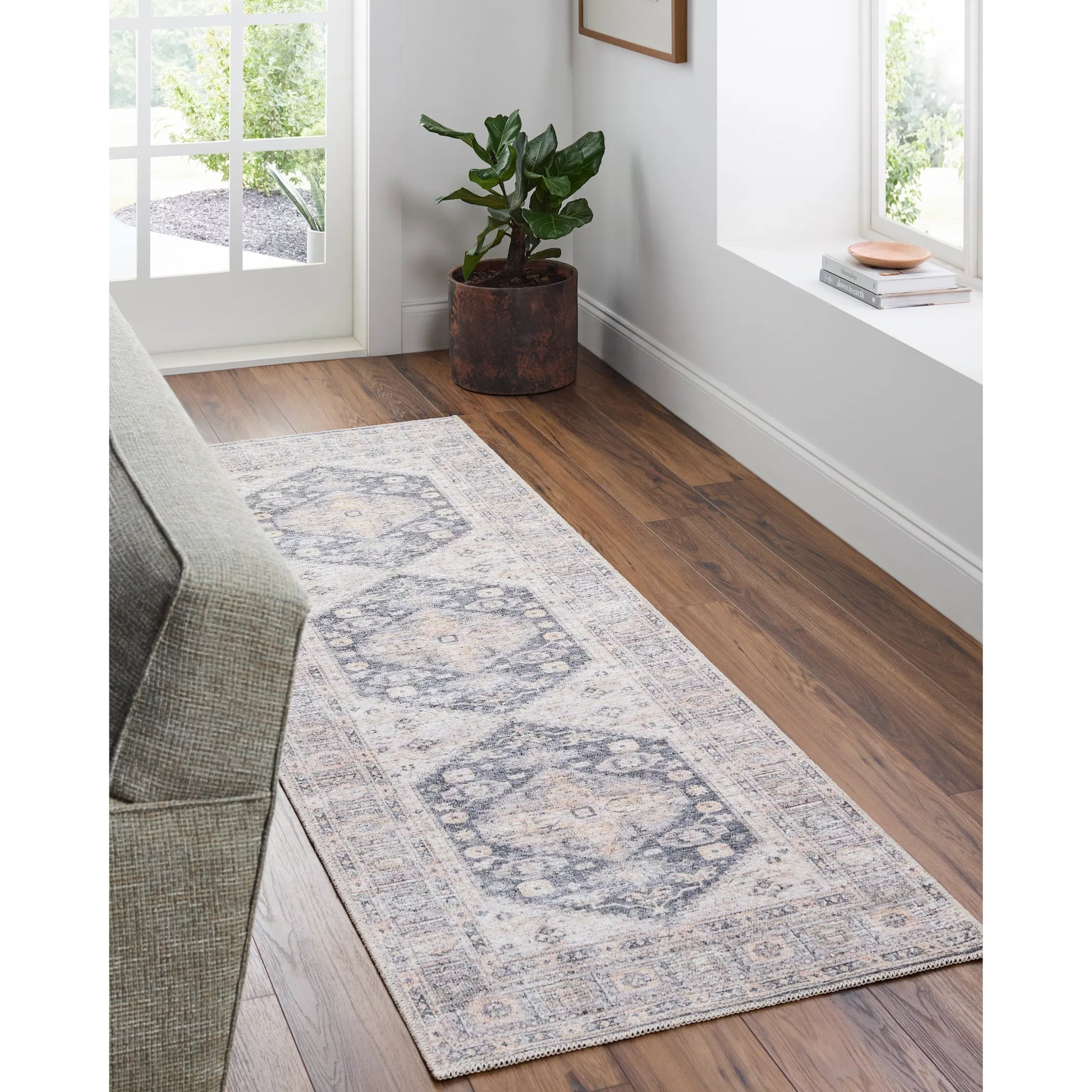 Lorelai Rug - 541439 by Vivir x Livabliss in light silver, silver, metallic - silver, desert sand. Made from polyester in a unique style.