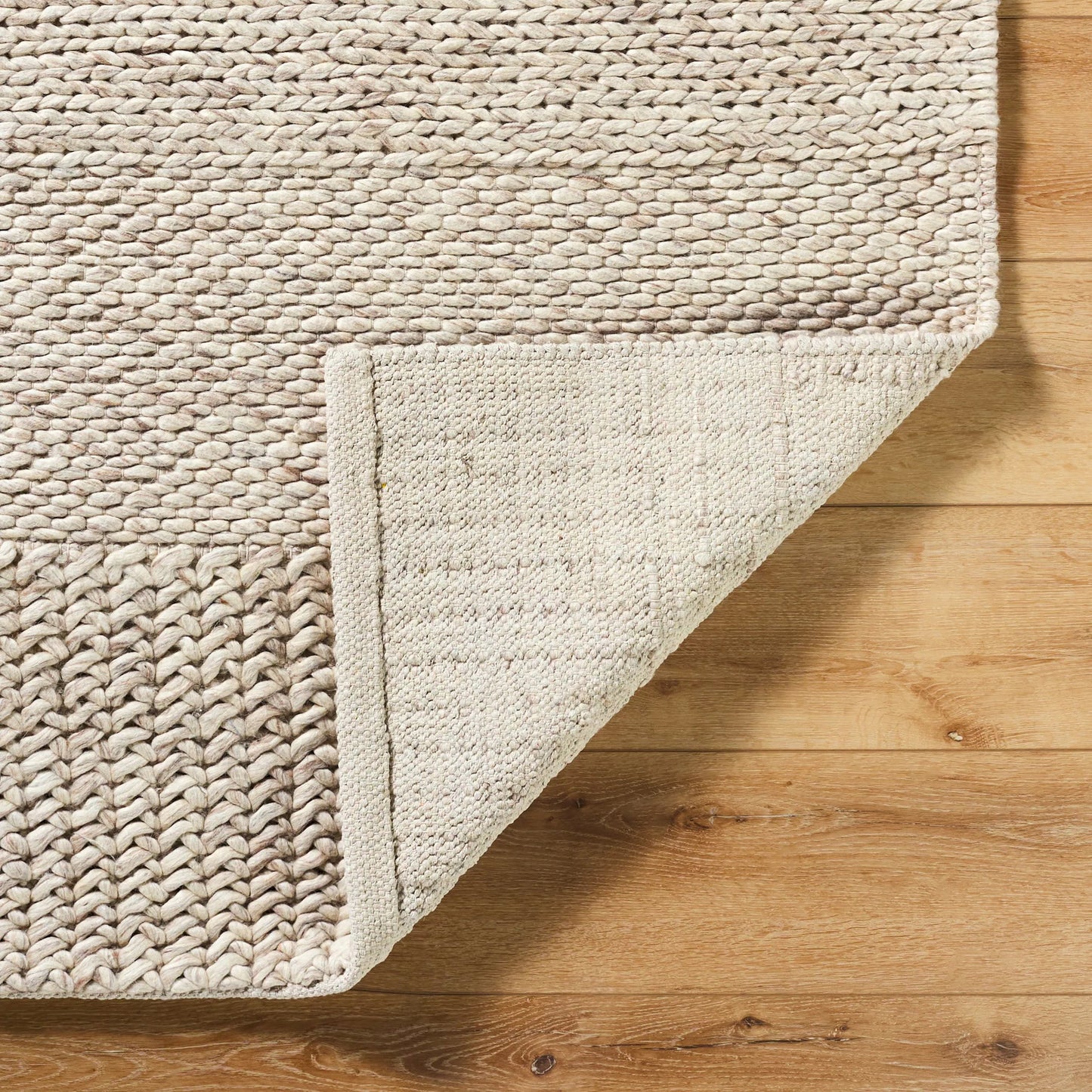 010 SI-2165935,SI-2165936,SI-2165937,SI-2165938 | Closeup | Mae Rug - 541321 by Vivir x Surya. Made from wool in a unique style.