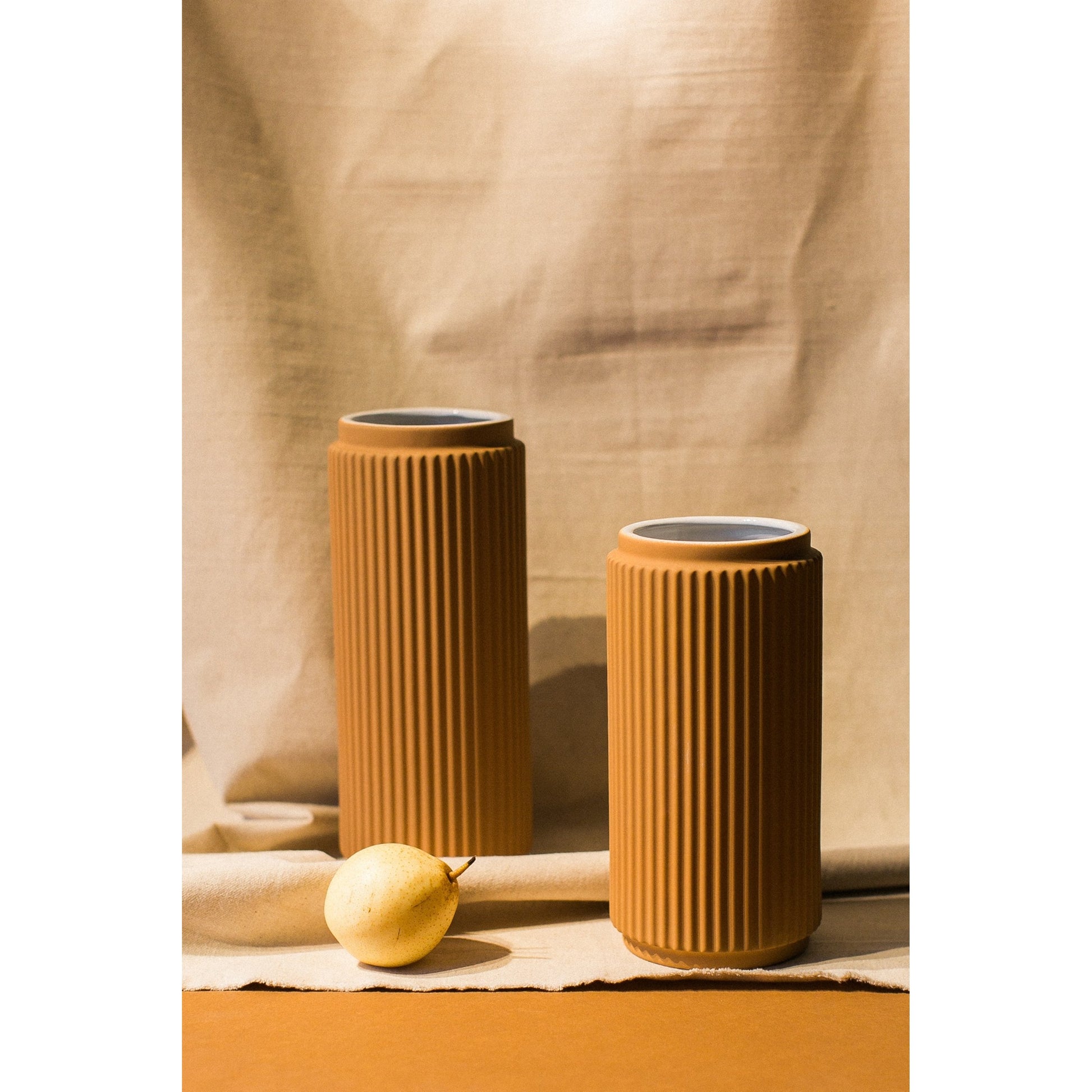 Ribbit Planter by Moe's Home Collection in terracotta. Made from 100% stoneware in a rustic style.