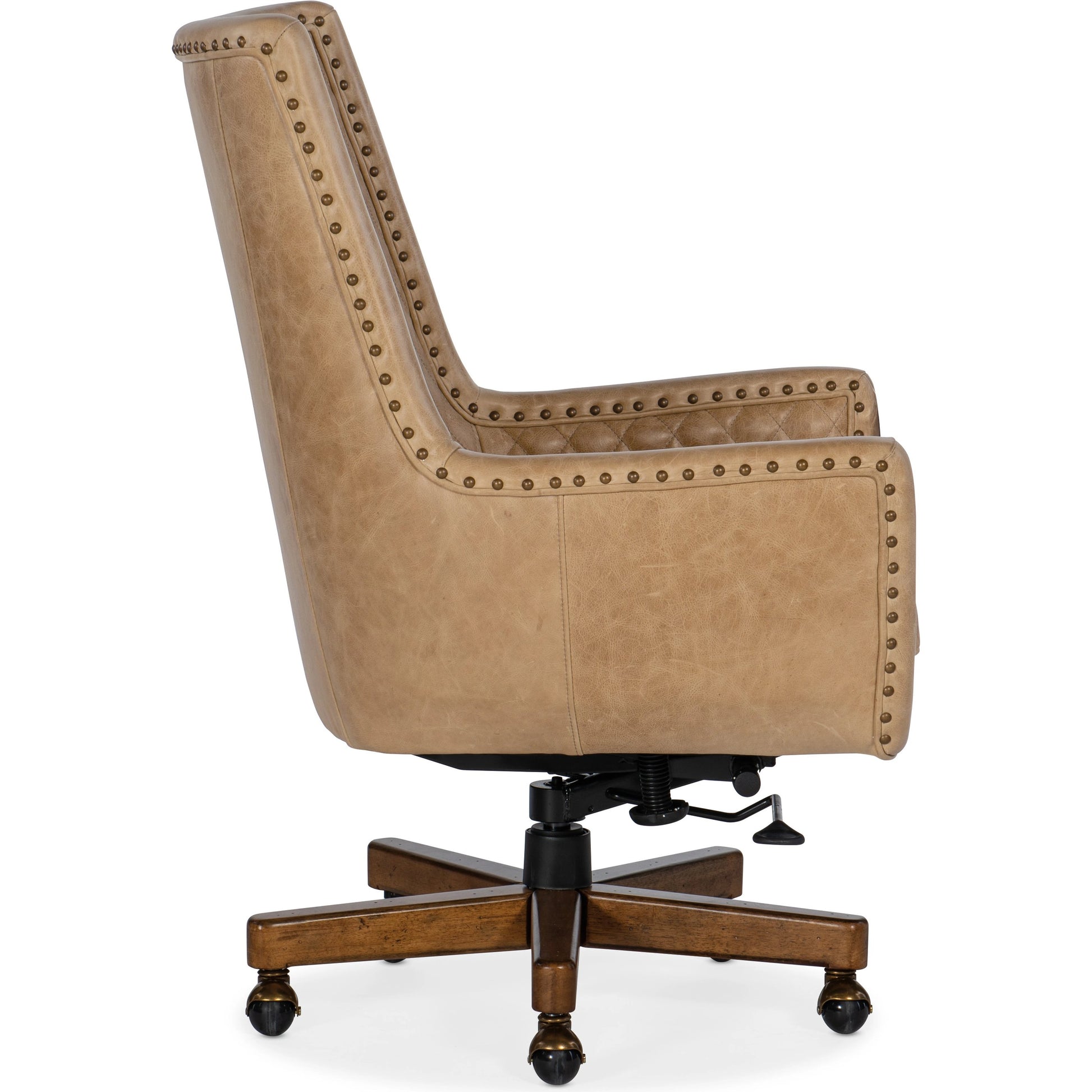 Kent Executive Swivel Tilt Chair by Hooker Furniture in venerando bisque and dark wood. Made from leather (aniline top grain) in a transitional style.