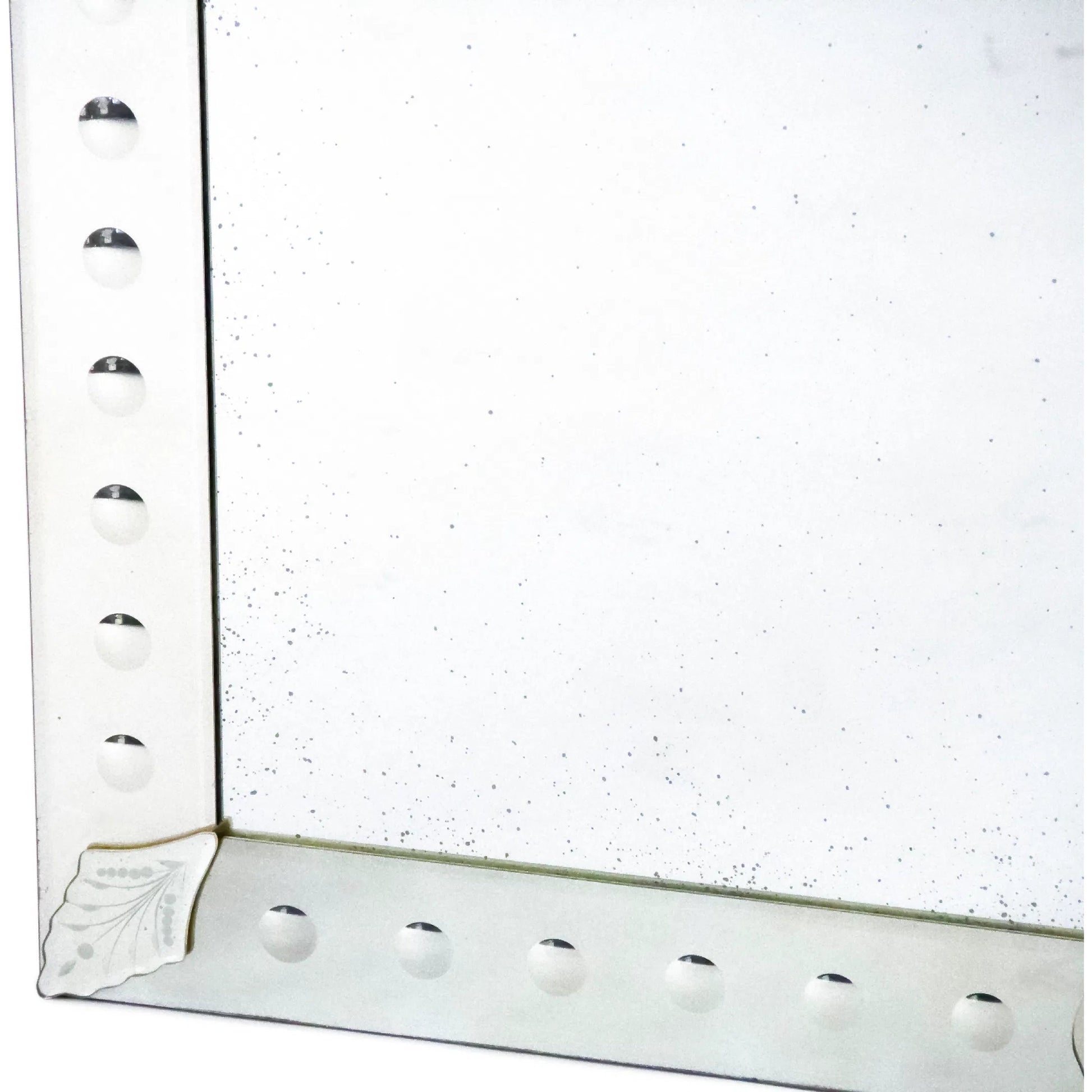 Maria Mirror by Zentique in silver. Made from iron, glass in a eclectic & global style.