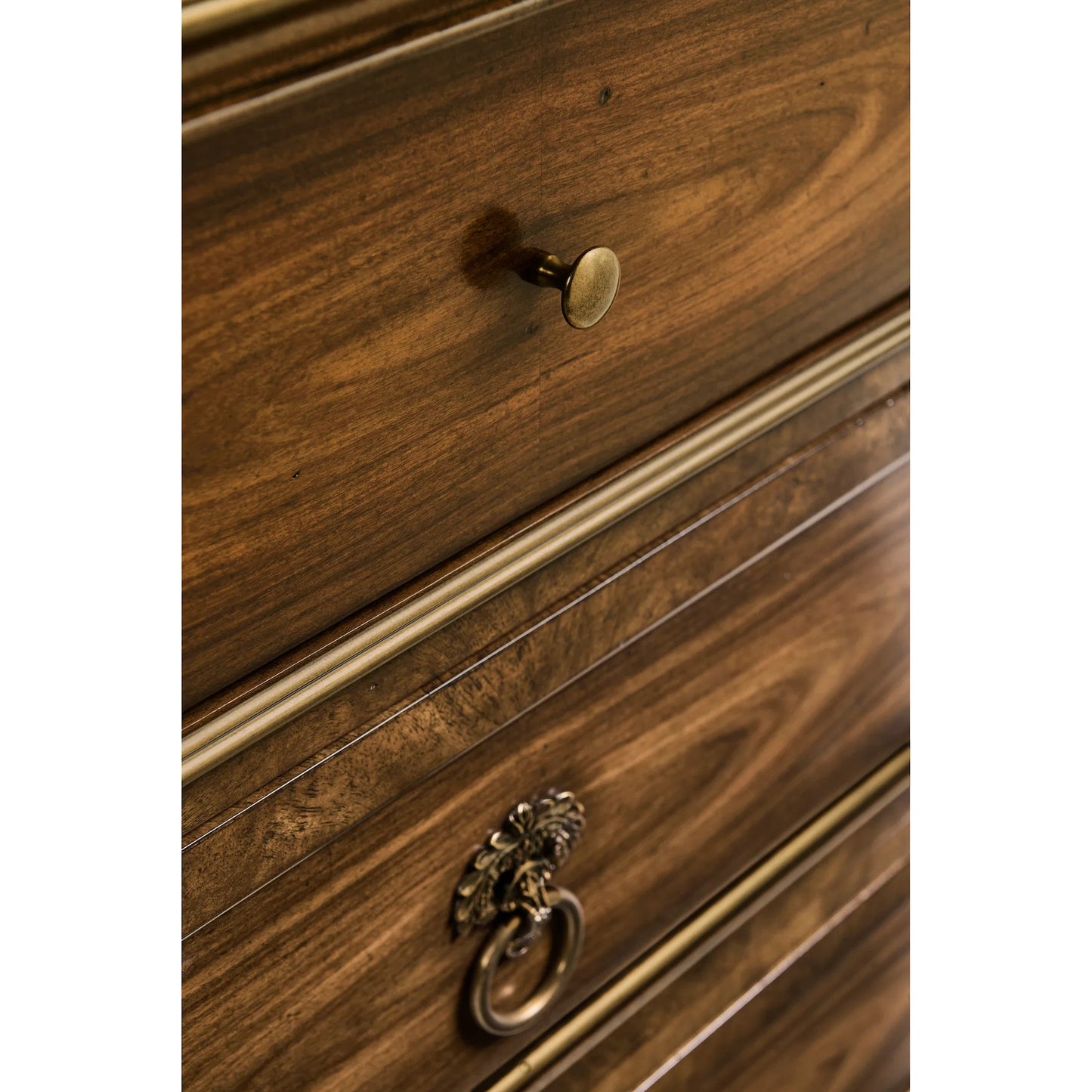 008 SI-2334506 | Closeup | Viceroy Bedside Chest by Jonathan Charles in brown and santos brown, antique brass. Made from mahogany, cerejeira veneers, santos rosewood crown veneers, brass in a traditional style.