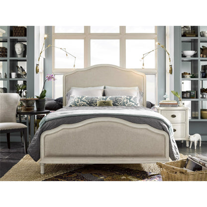 Curated Amity Bed by Universal Furniture in champagne and cotton. Made from 50% viscose, 30% polyester, 20% linen in a cottage & farmhouse style.