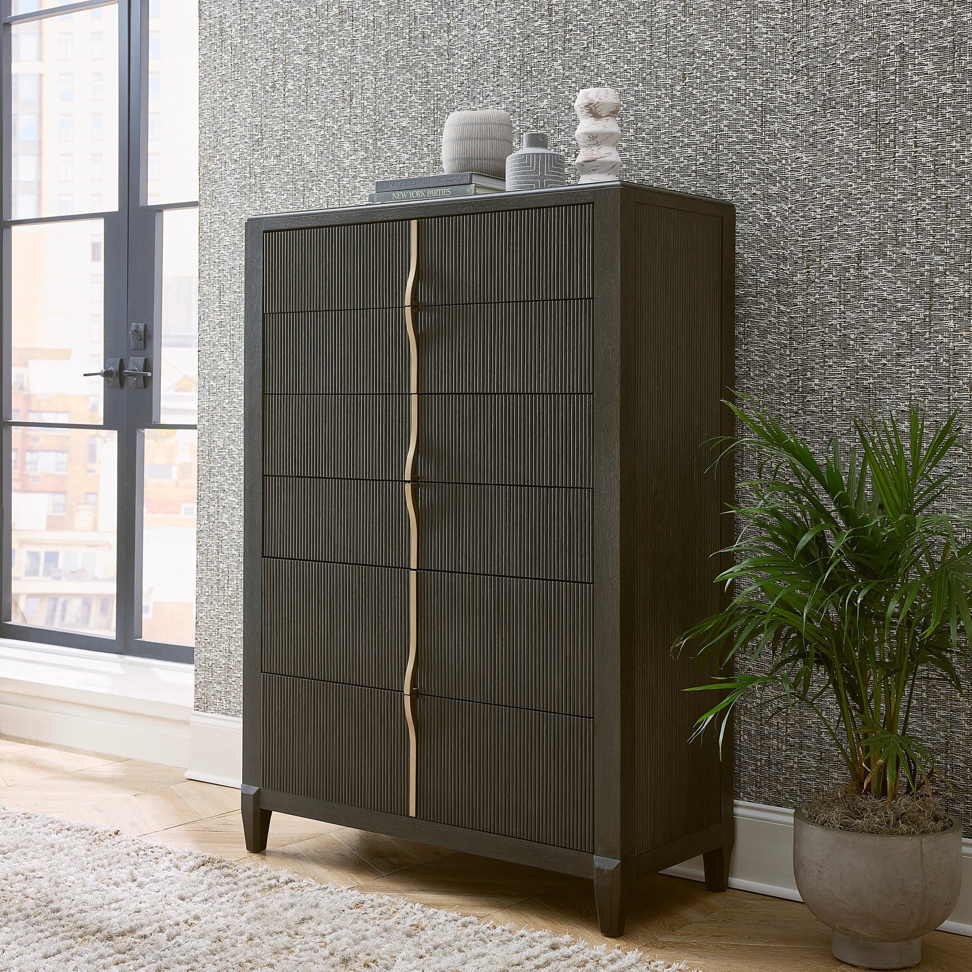 West End Loft 6-Drawer Chest by Pulaski Furniture in tuxedo. Made from rubberwood in a modern style.