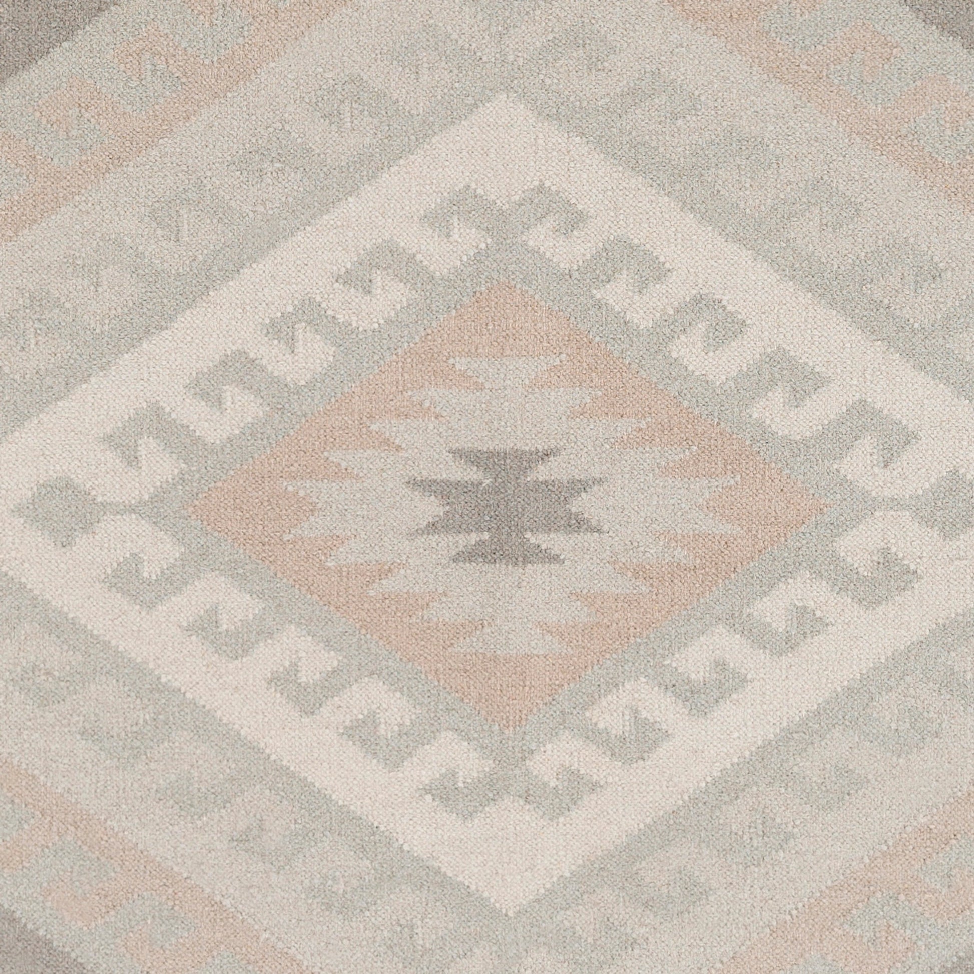 Wanderer WRR-2006 Indoor/Outdoor Rug by Surya. Made from 100% wool in a unique style.