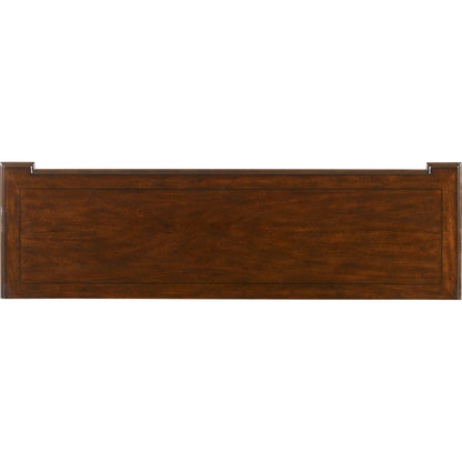 Leesburg Dresser by Hooker Furniture in mahogany. Made from mahogany veneers in a traditional style.