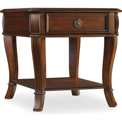 Brookhaven End Table by Hooker Furniture in cherry. Made from cherry veneers in a traditional style.