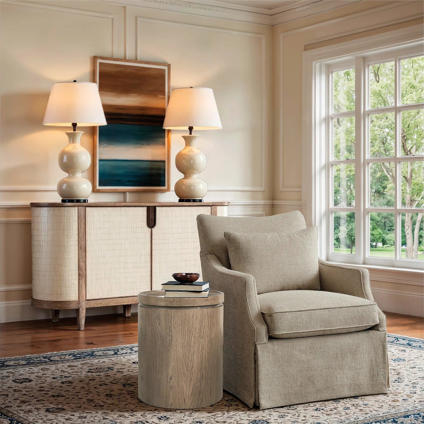 004 SI-2250688 | Lifestyle | Sonnet Round Side Table by Hooker Furniture in medium wood and wren. Made from unique in a transitional style.