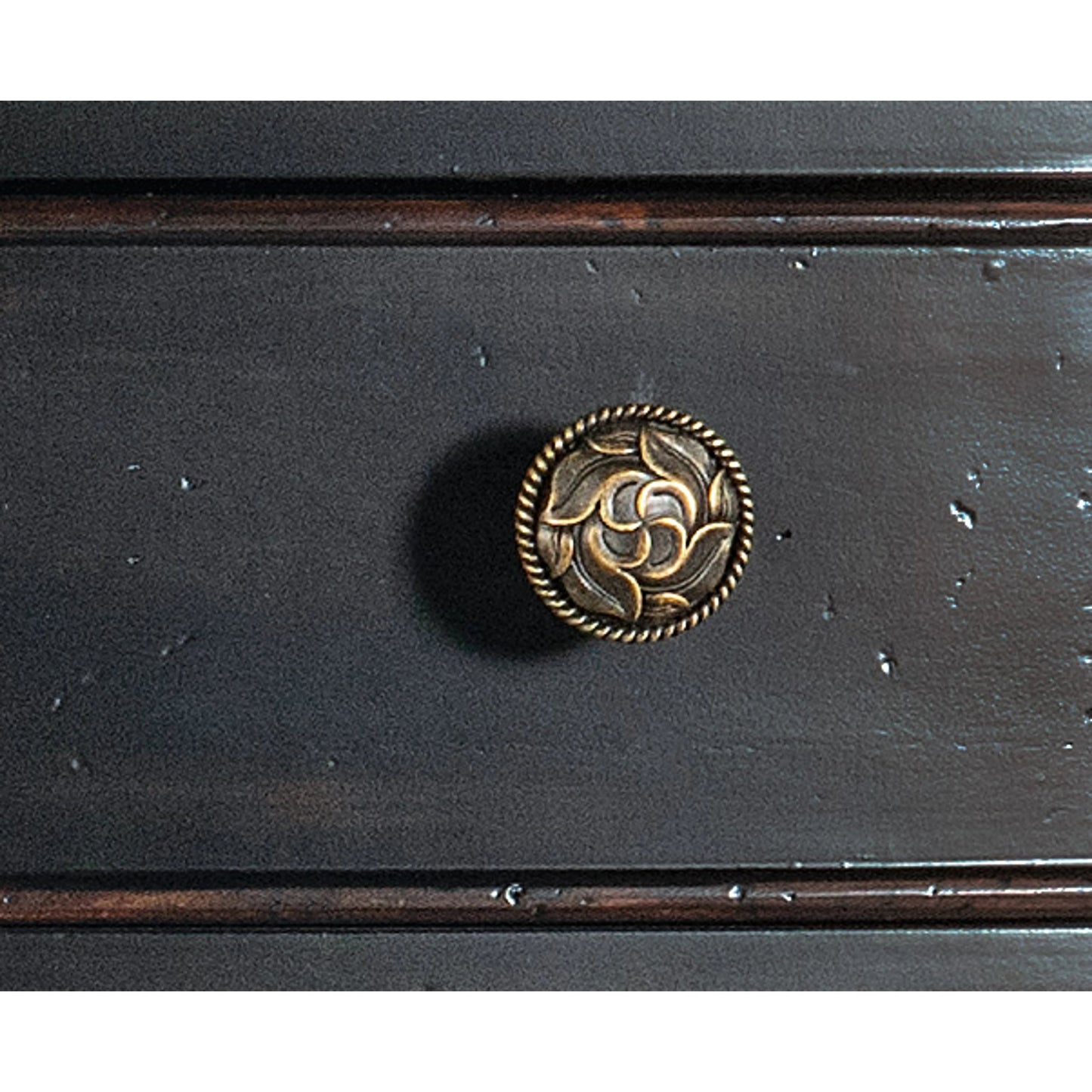 004 SI-2028996 | Closeup | Charleston Five-Drawer Server by Hooker Furniture in black cherry. Made from cherry veneers, solid-wood edge top in a traditional style.