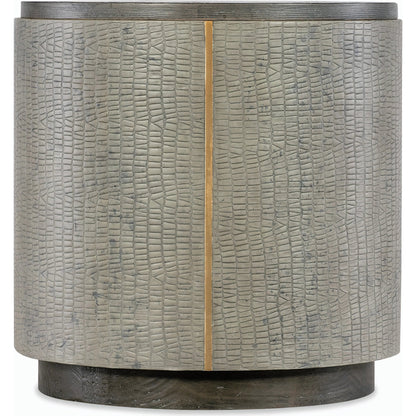 Melange Dylian End Table by Hooker Furniture in gray and gray. Made from pine veneers and robus leather in a modern style.