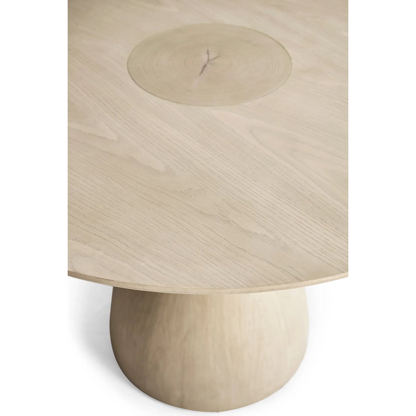 015 SI-2186261 | Closeup | Water Seamount Oak Pedestal Table by Jonathan Charles in beige and bleached oak. Made from oak in a modern style.