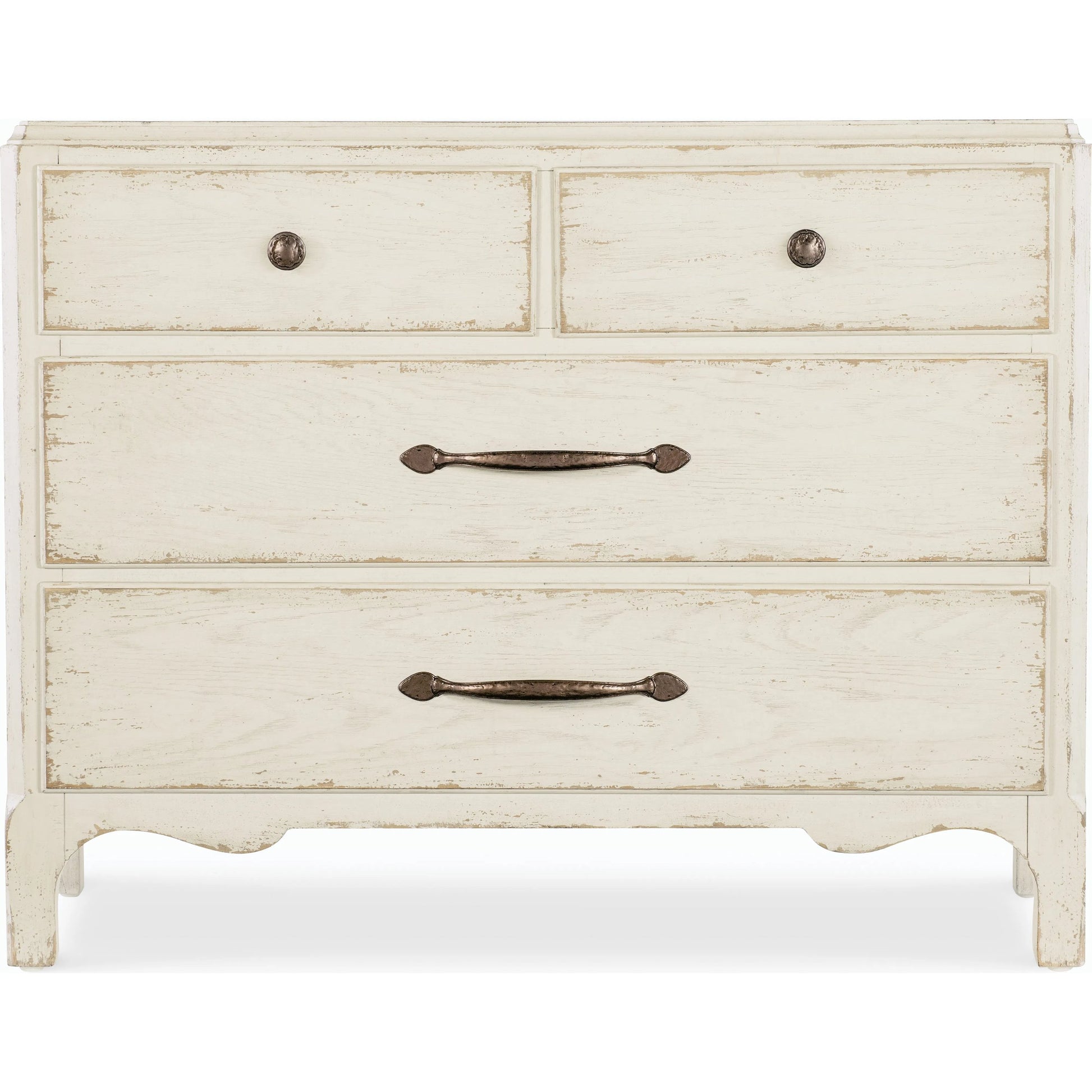 Americana Bachelor Chest by Hooker Furniture. Made from oak veneers with solid-wood edge top in a traditional style.