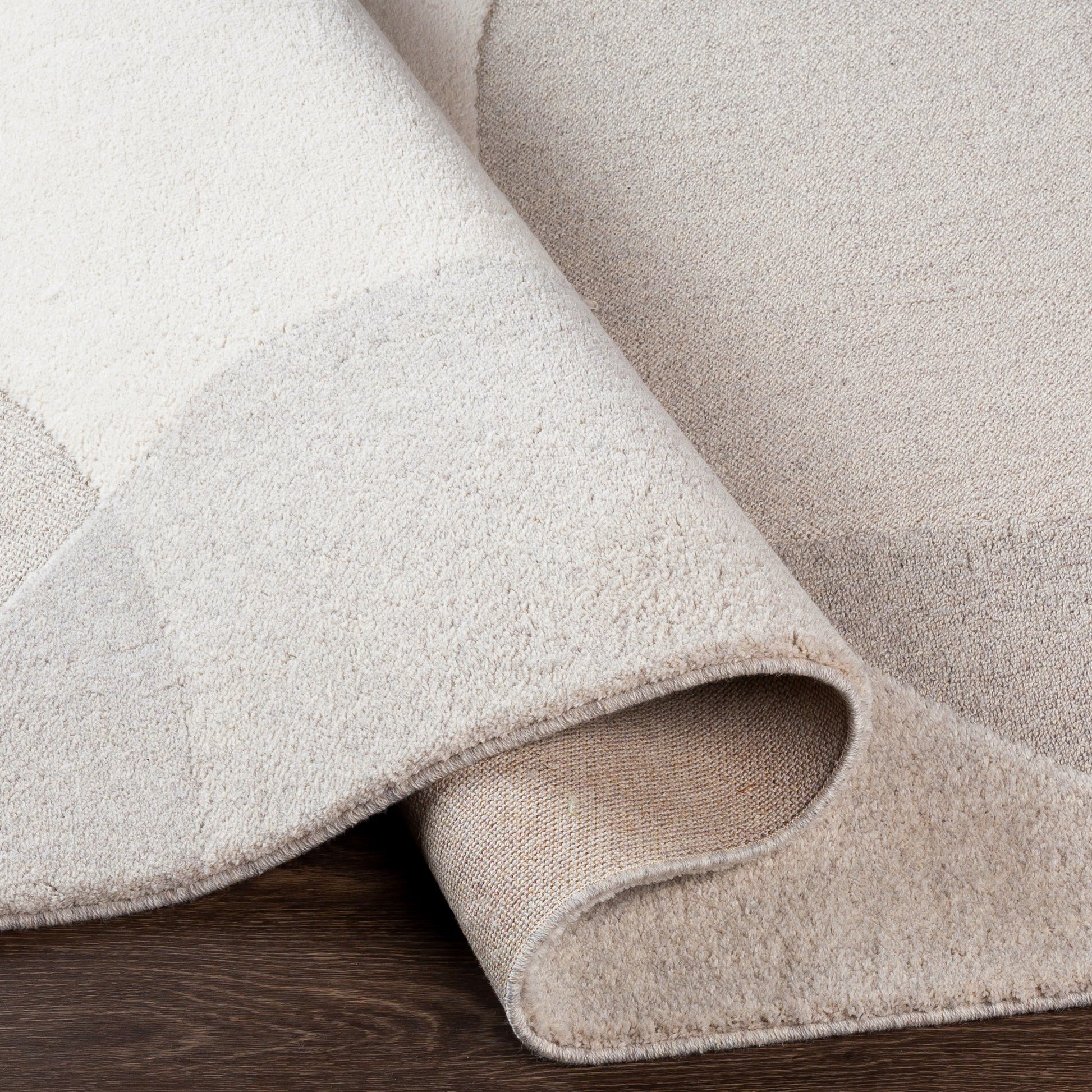 Flux Rug - 26994 by Livabliss in light beige, taupe, medium gray, gray. Made from 100% polypropylene in a unique style.