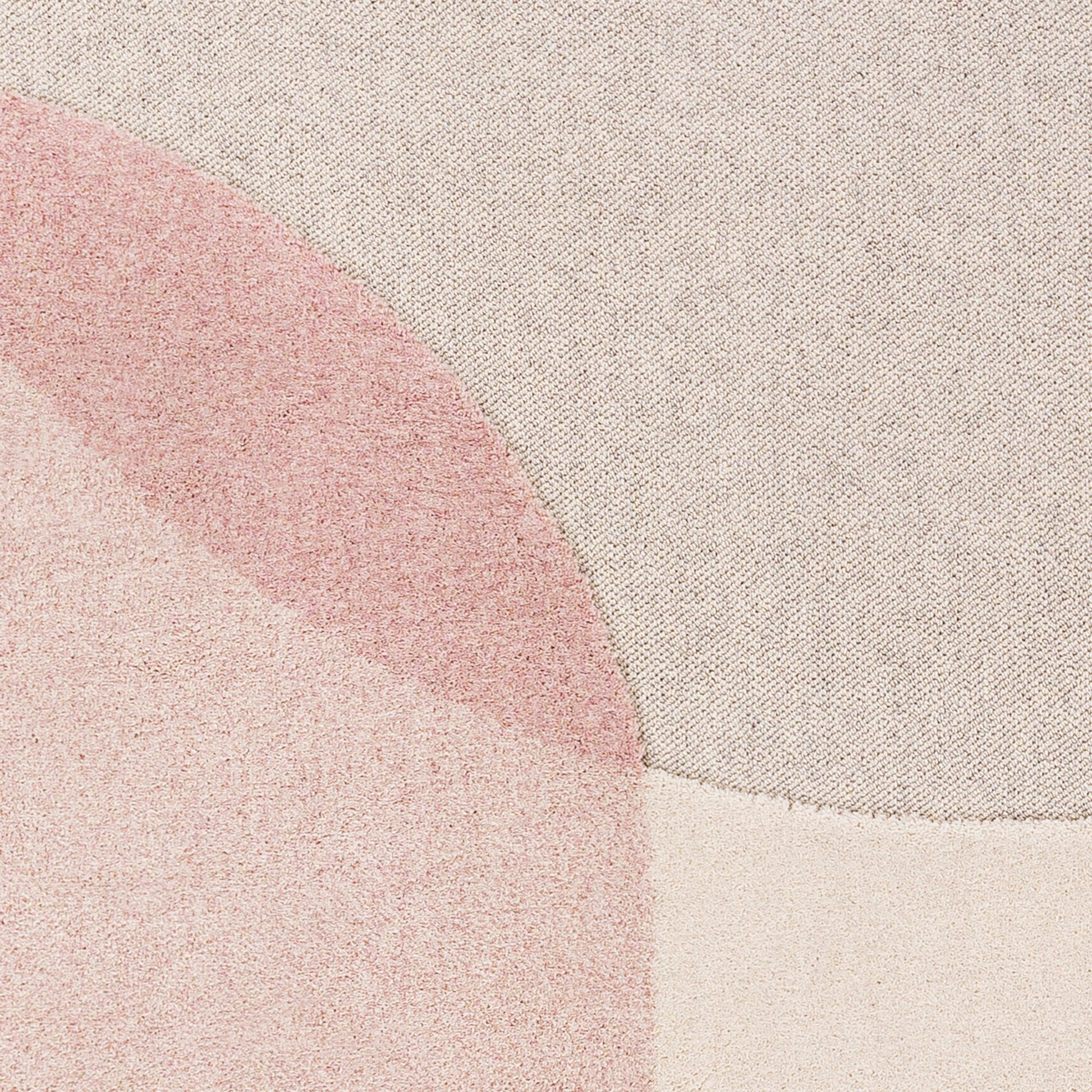 Flux Rug - 26994 by Livabliss in light beige, taupe, medium gray, gray. Made from 100% polypropylene in a unique style.