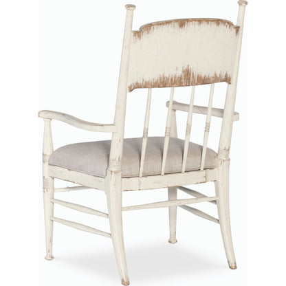 Americana Upholstered Seat Arm Chair by Hooker Furniture in beige. Made from oak veneers and fabric in a cottage & farmhouse style.