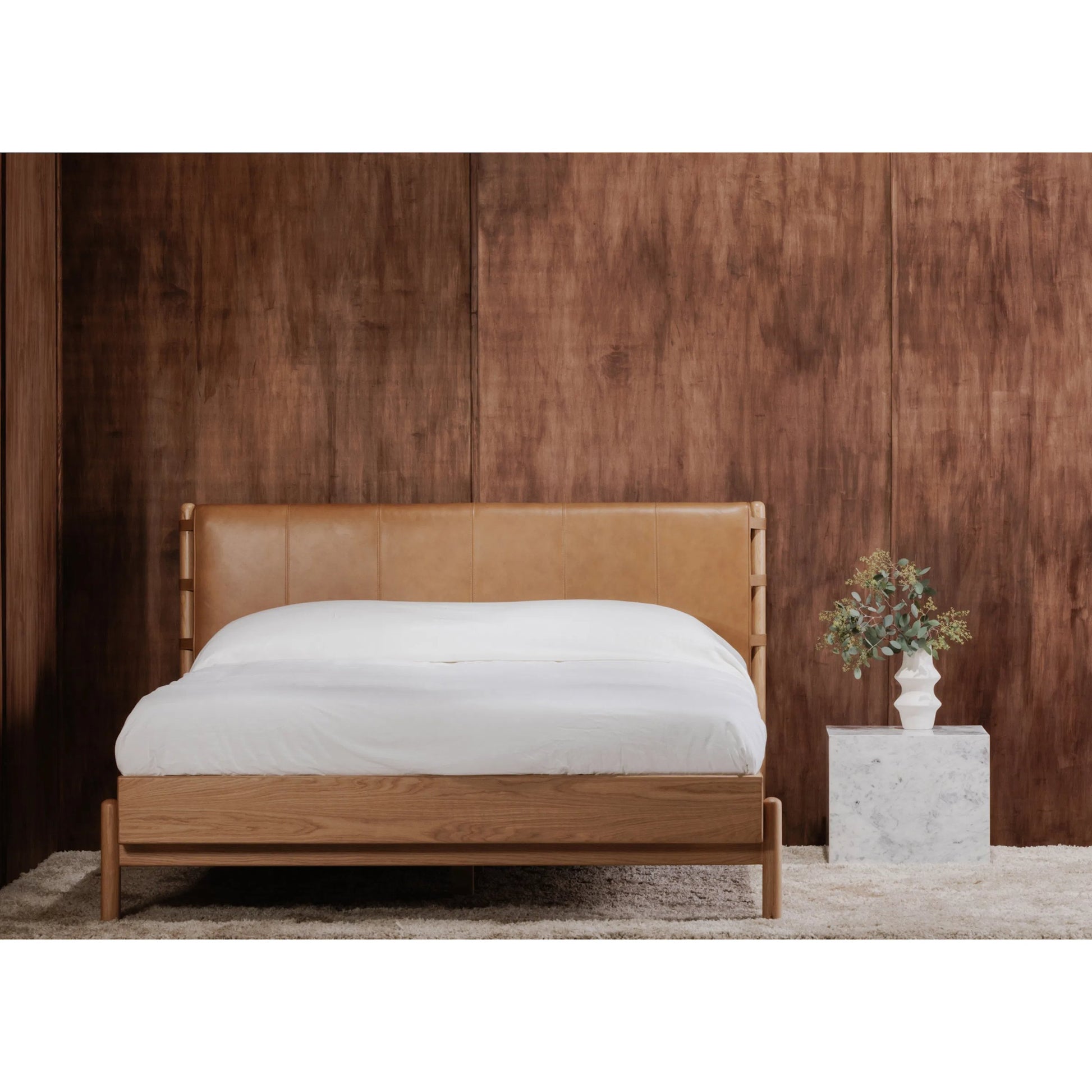 Colby Bed by Moe's Home Collection in camel and soap lacquer. Made from upholstery: 100% top, top grain leather, solid oak leg, headboard frame, oak veneer over mdf bed frame in a traditional style.