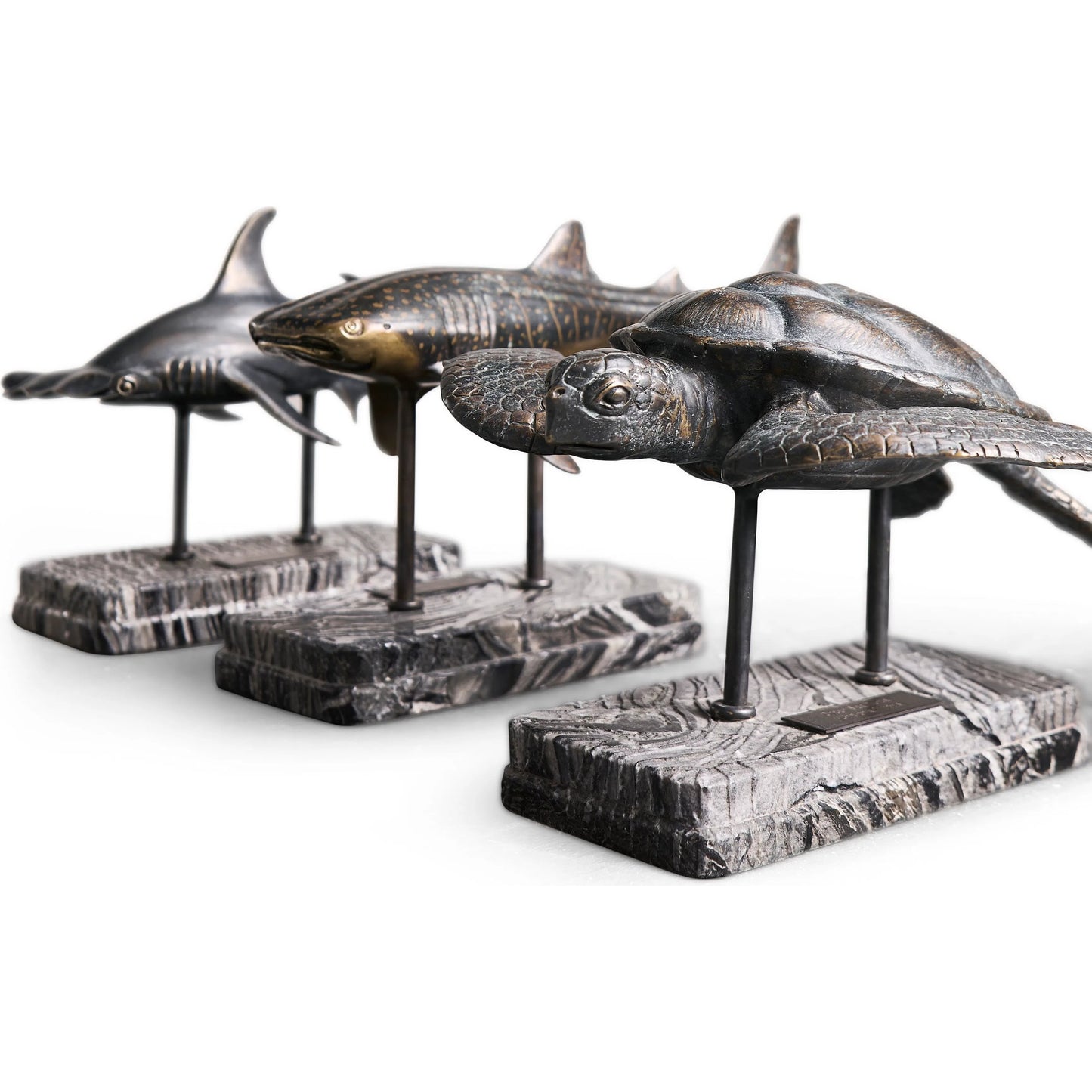 012 SI-2535749 | Lifestyle | Sea Tortoise Bronze Statue with Marble Base by Jonathan Charles in dark rustic waxed bronze. Made from main brass in a unique style.
