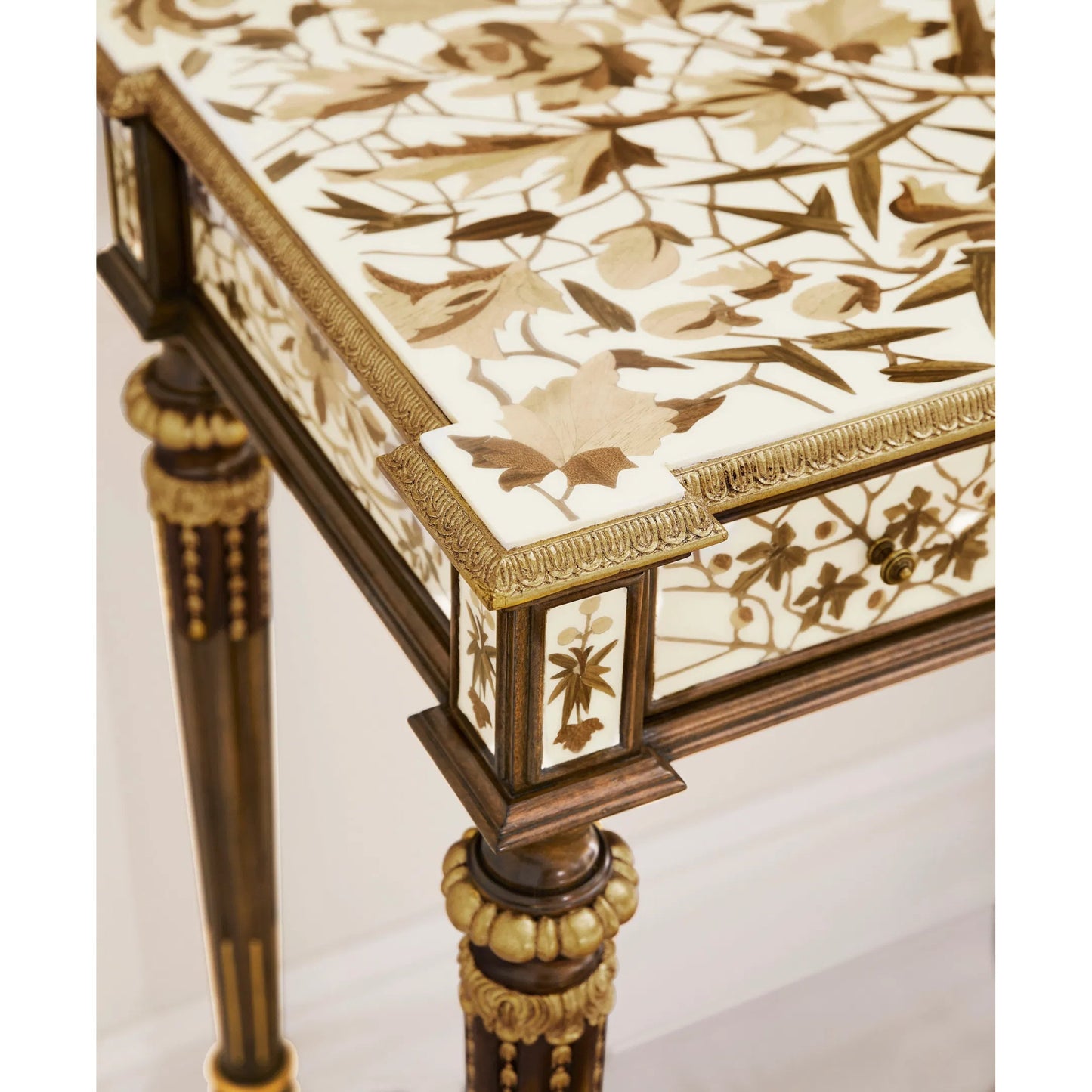 017 SI-2334504 | Closeup | Trianon Console Table by Jonathan Charles in oak leaf parquetry. Made from mahogany solids, various marquetry veneers, resin, brass in a traditional style.