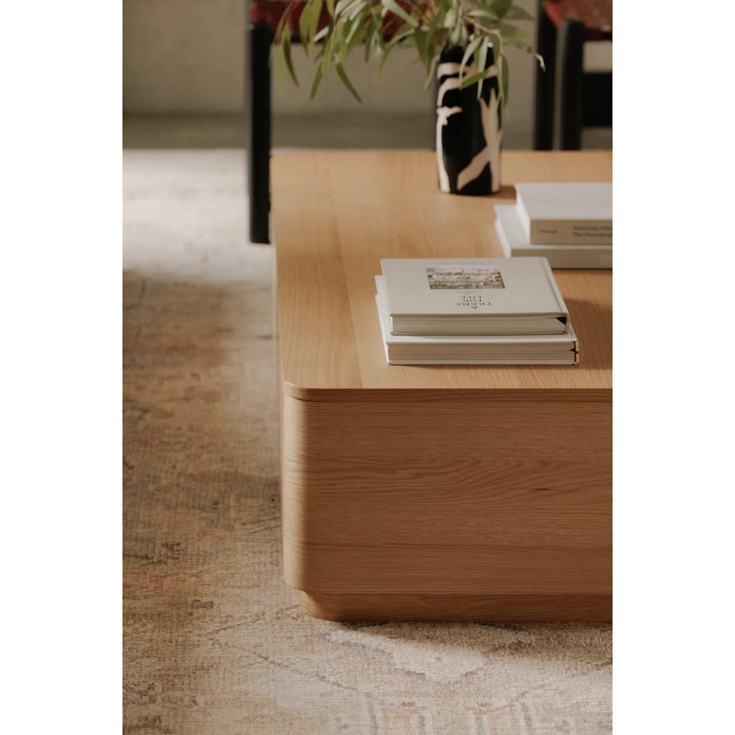 019 SI-2254001 | Lifestyle | Round Off Coffee Table by Moe's Home Collection. Made from unique in a transitional style.