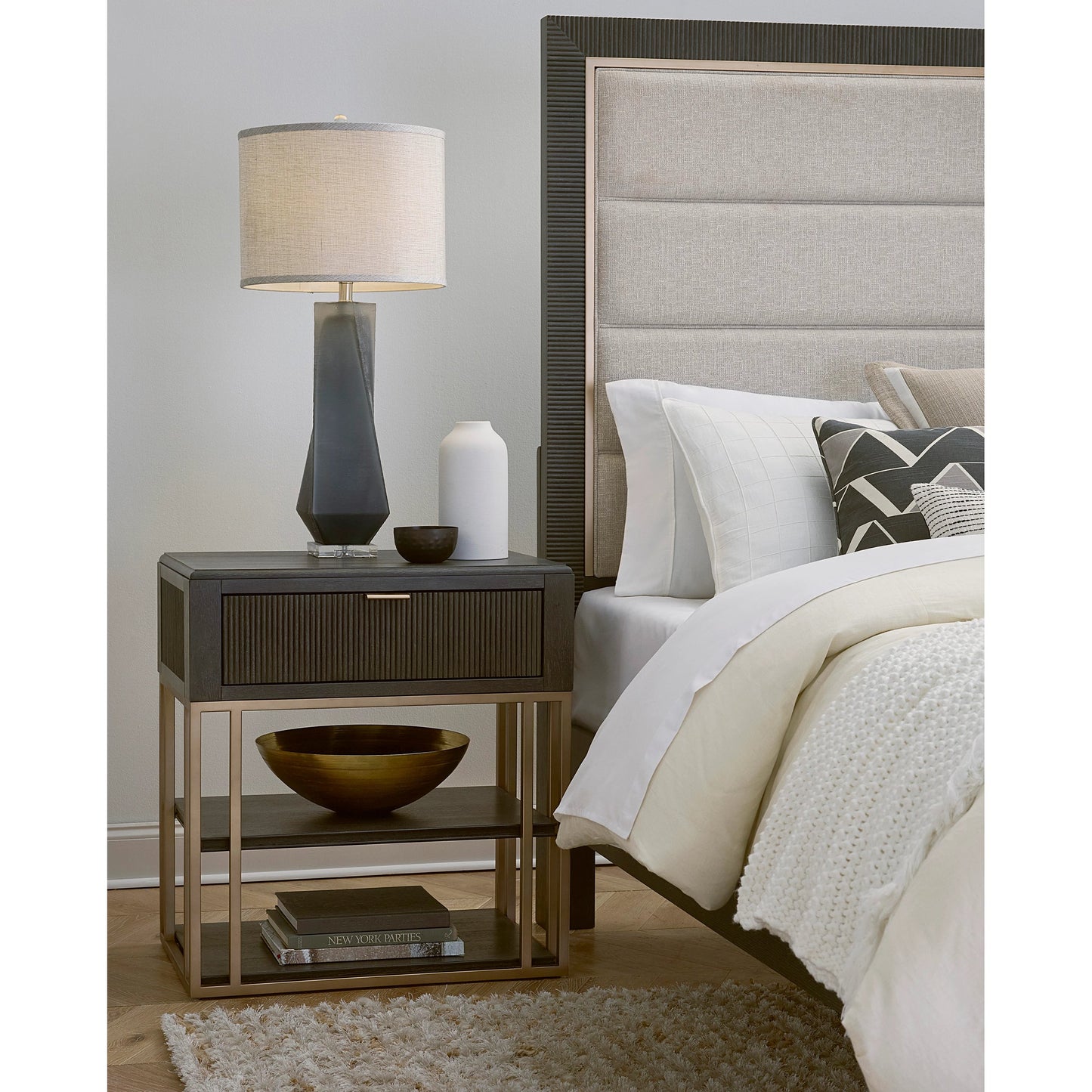 009 SI-2143480,SI-2143481,SI-2143482 | Lifestyle | West End Loft Upholstered Bed by Pulaski Furniture in tuxedo. Made from rubberwood in a modern style.