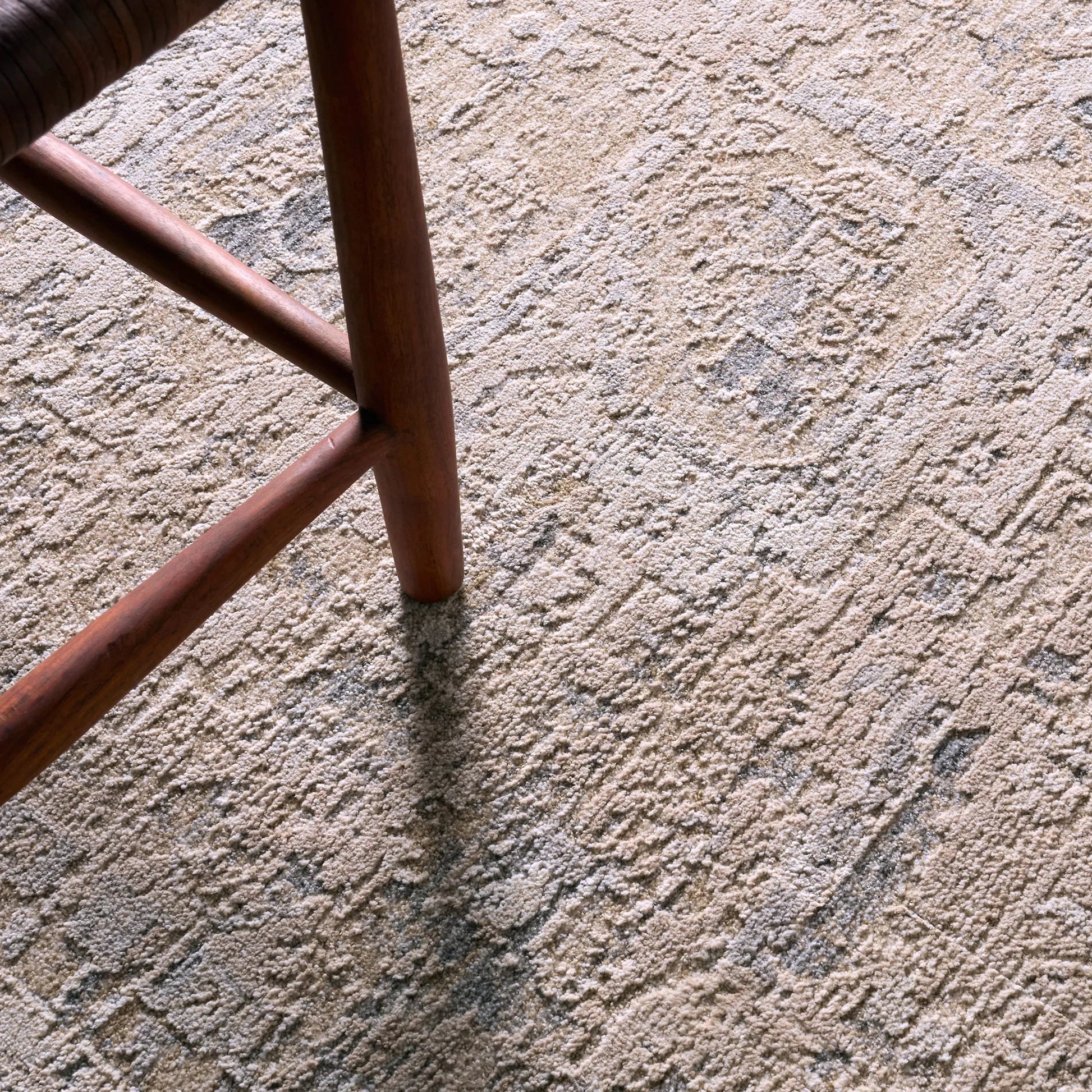 Zarif ZAR03 Rug by Jaipur Living in cream, beige. Made from 100% polyester in a unique style.