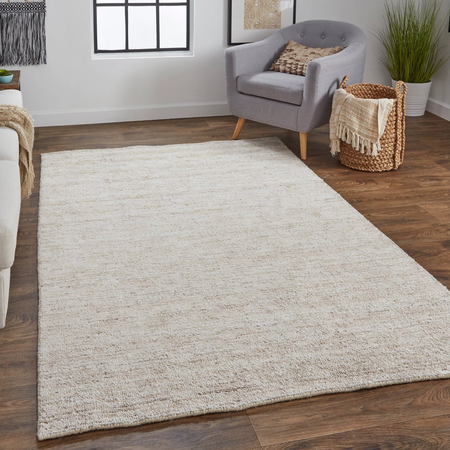 008 SI-1753453 | Lifestyle | Delino Transitional Solid Rug - 6701F by Feizy in taupe. Made from viscose, wool in a unique style.