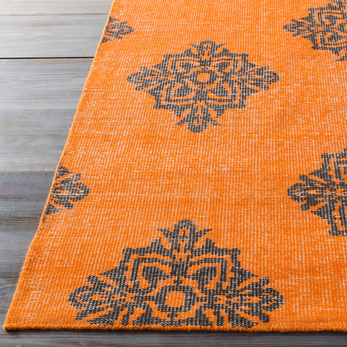 013 47667-20558,47667-20559 | Closeup | Zahra Rug - 1053 by Surya. Made from 100% wool in a unique style.